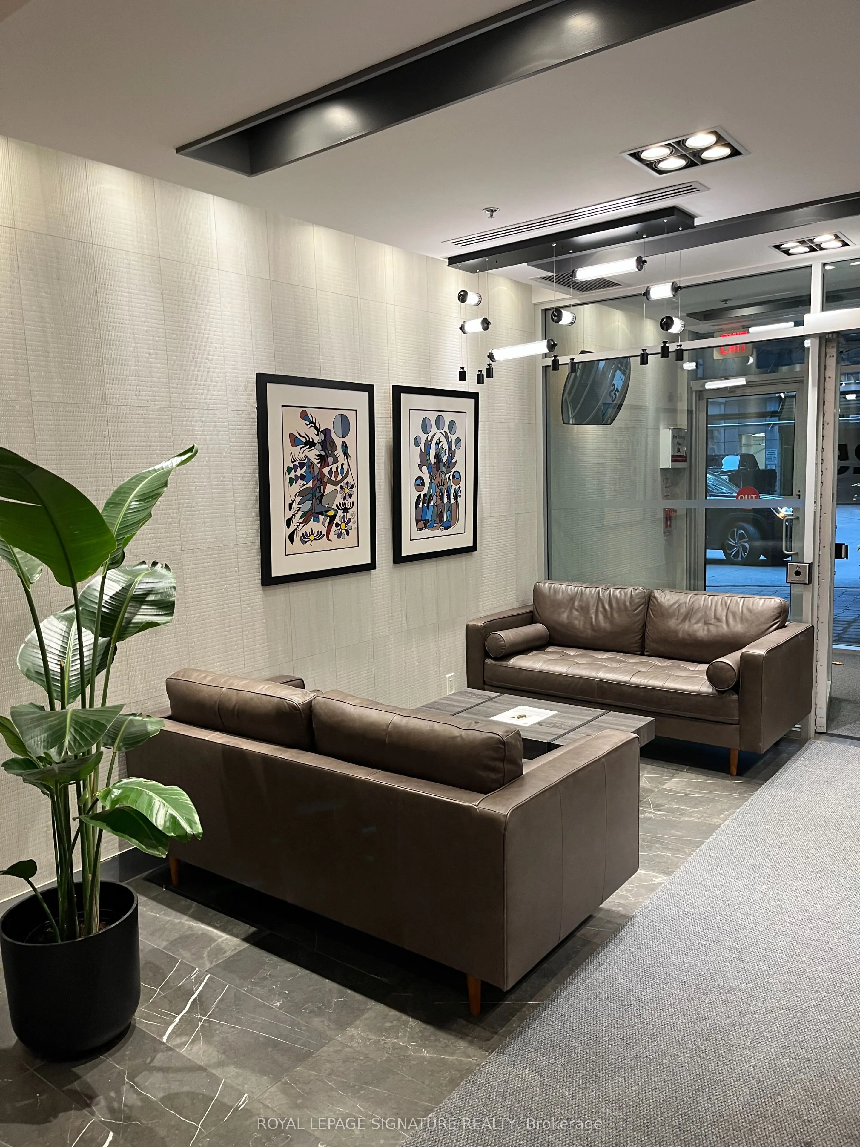 25 Carlton Street, #3005