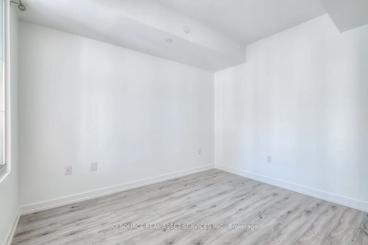 77 Shuter Street, #1201