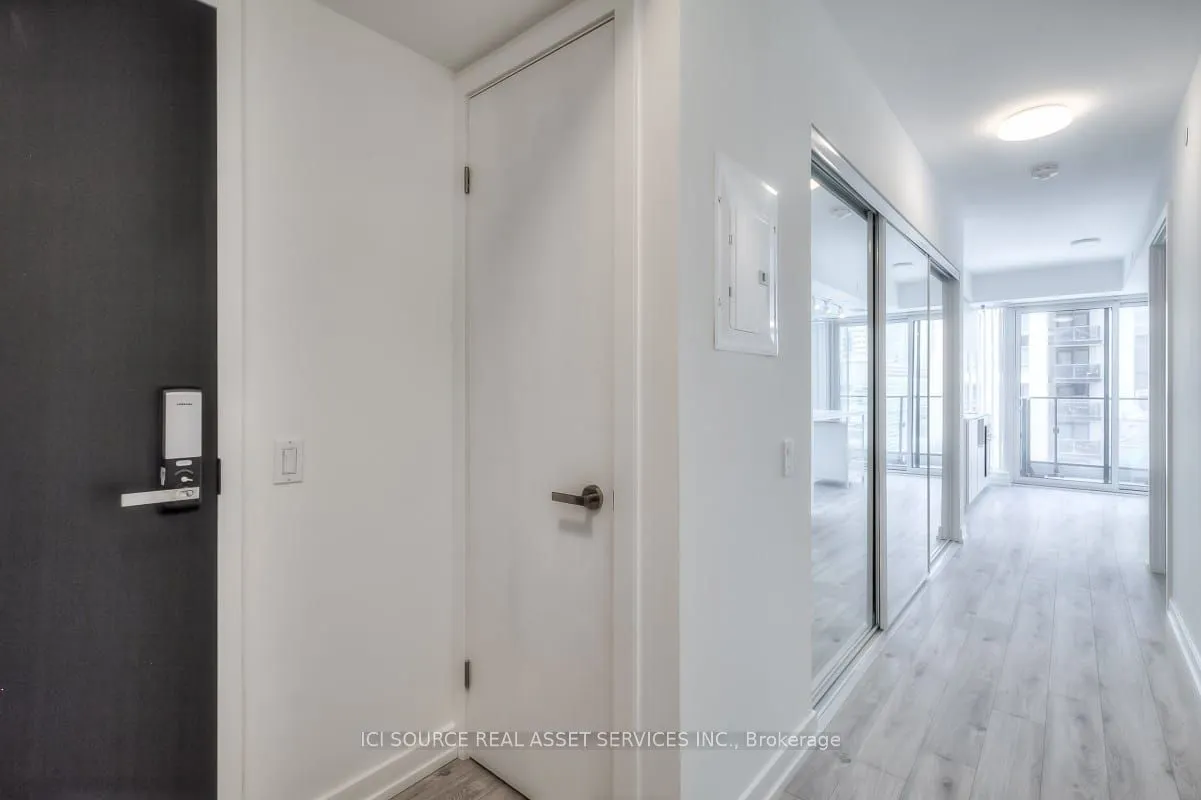 77 Shuter Street, #1201