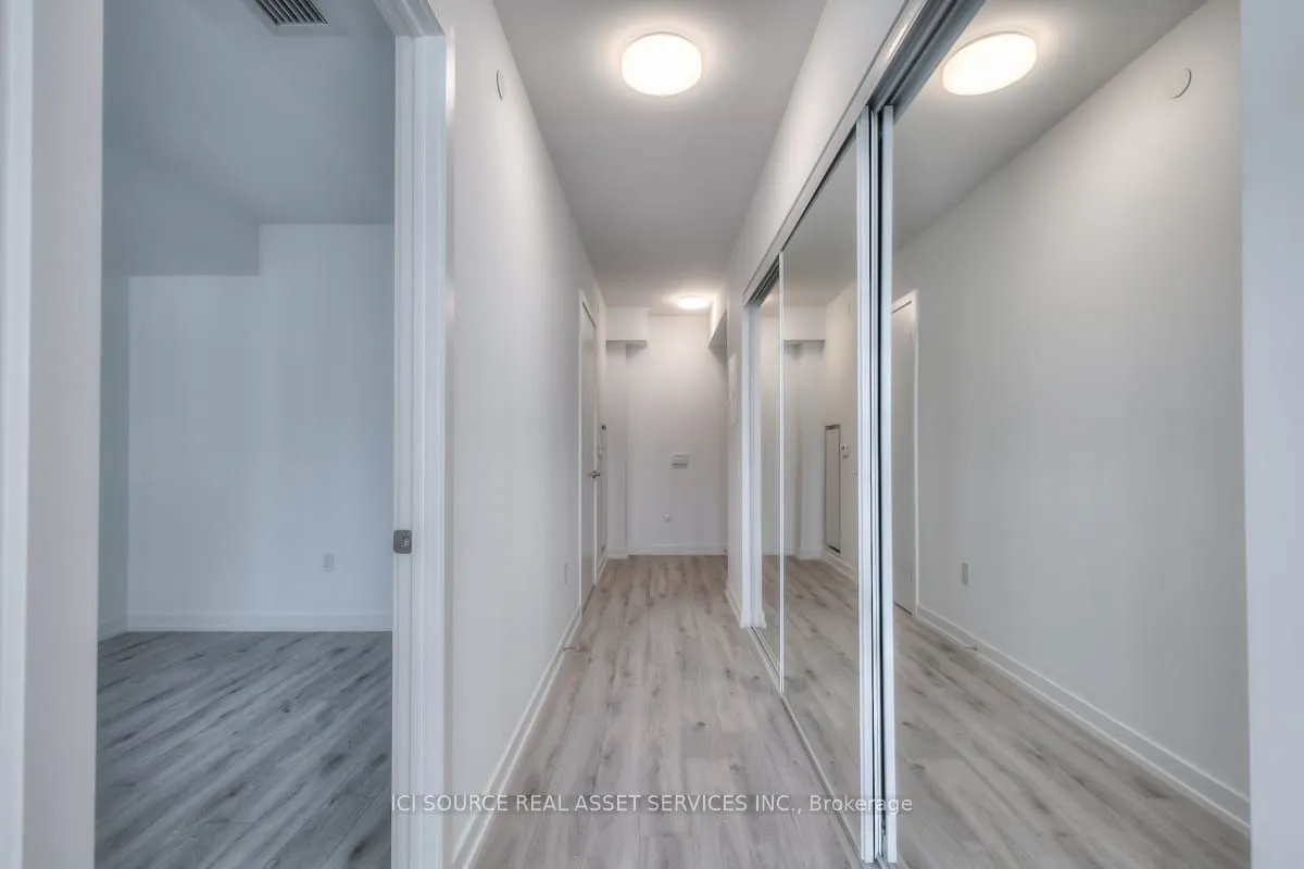 77 Shuter Street, #1201