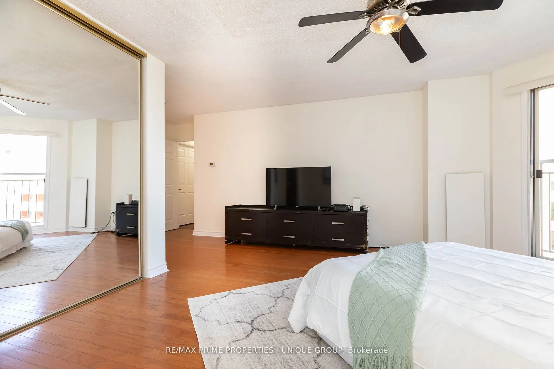 18 Concorde Place, #808