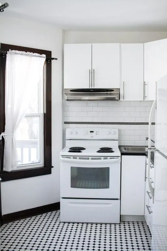 76 Orchard View Boulevard, #2