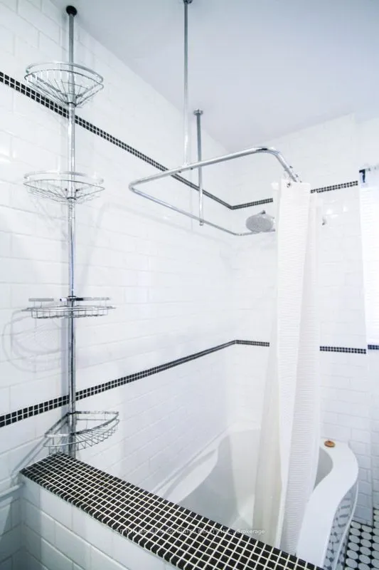 76 Orchard View Boulevard, #2