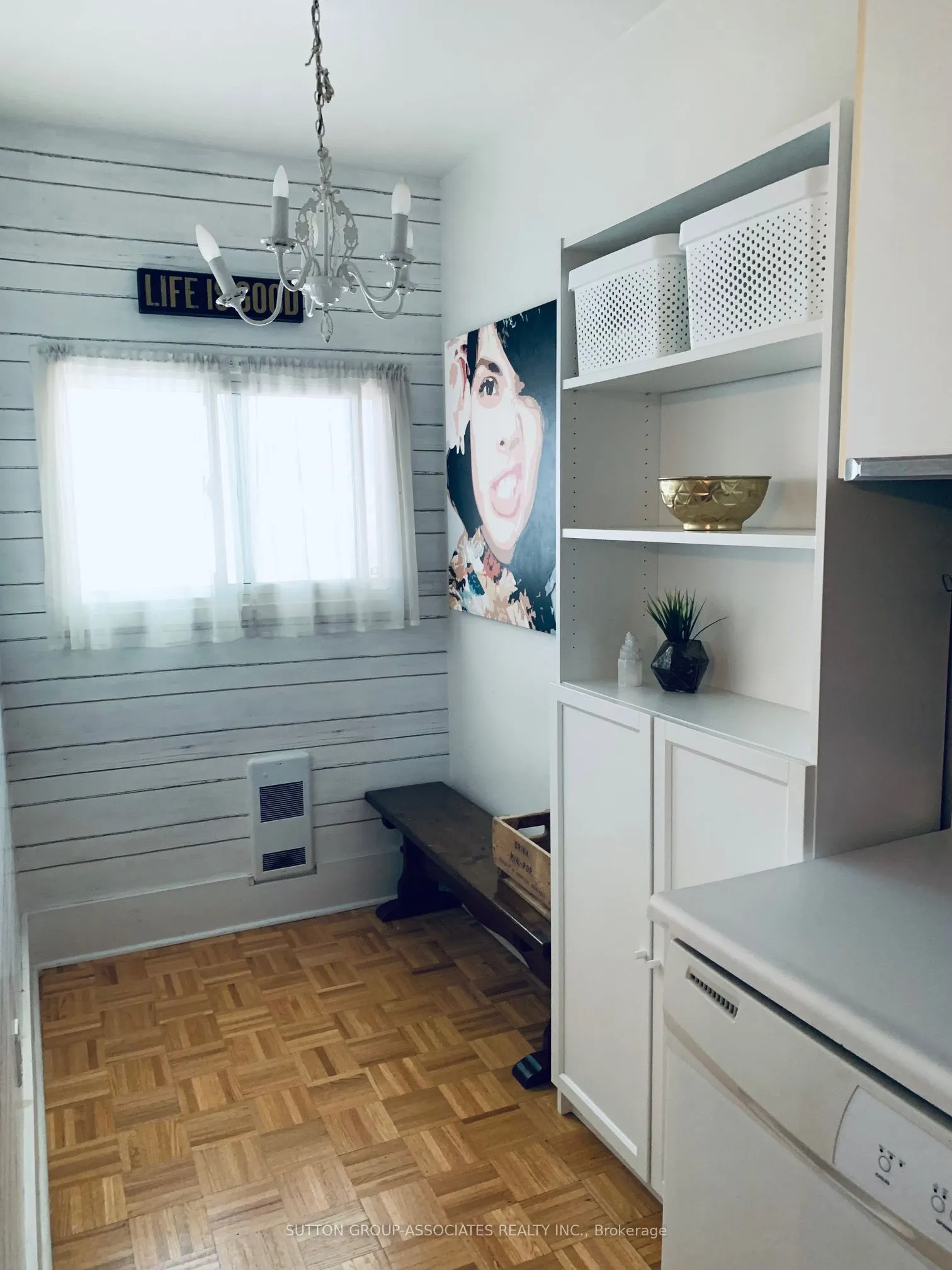 76 Orchard View Boulevard, #1