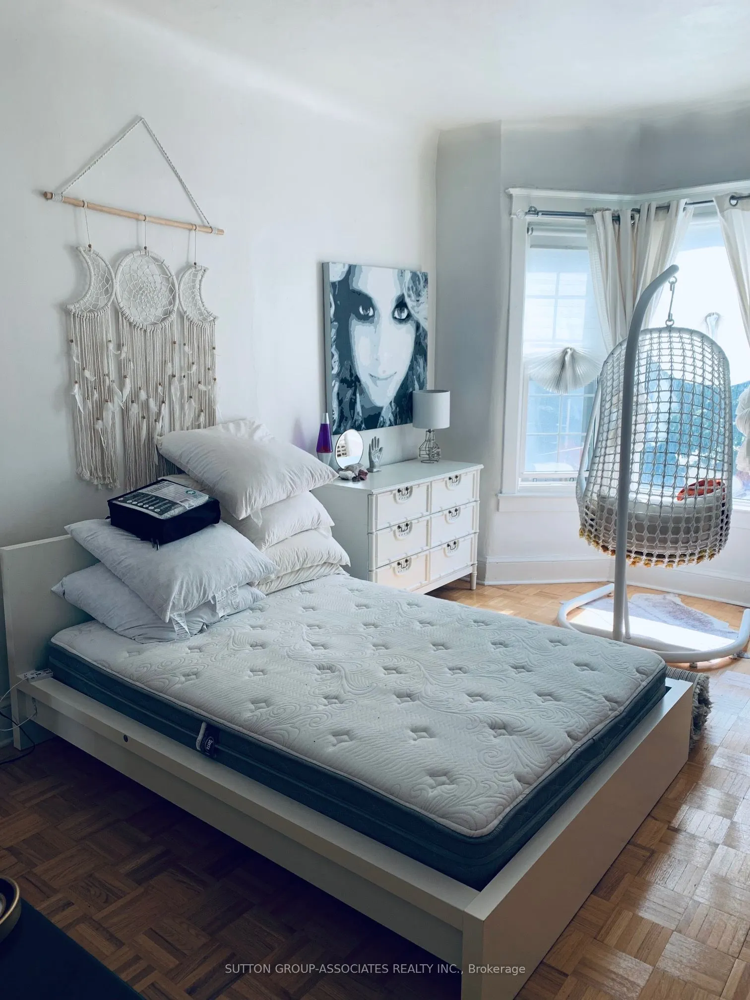 76 Orchard View Boulevard, #1