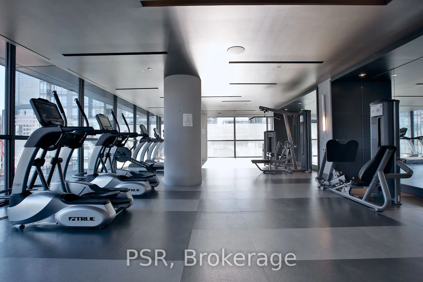 290 Adelaide Street W, #3811