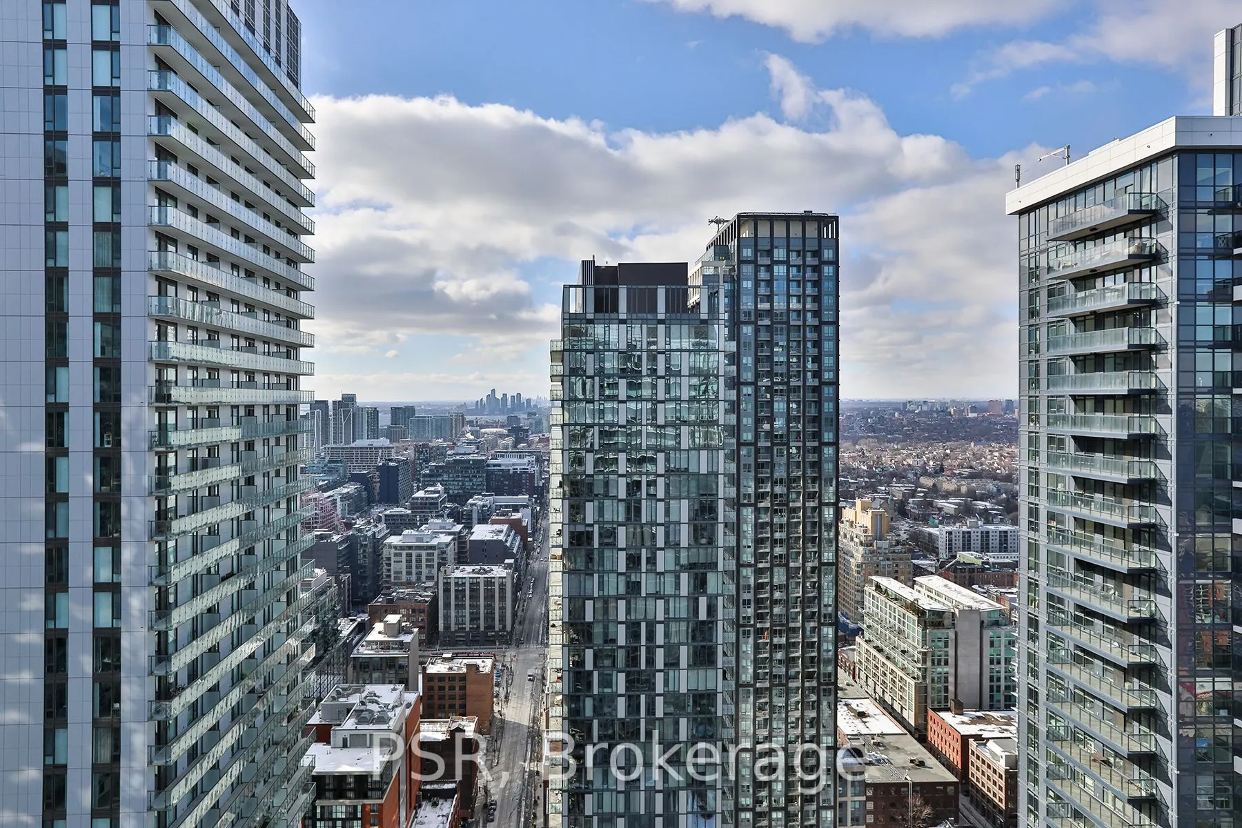 290 Adelaide Street W, #3811