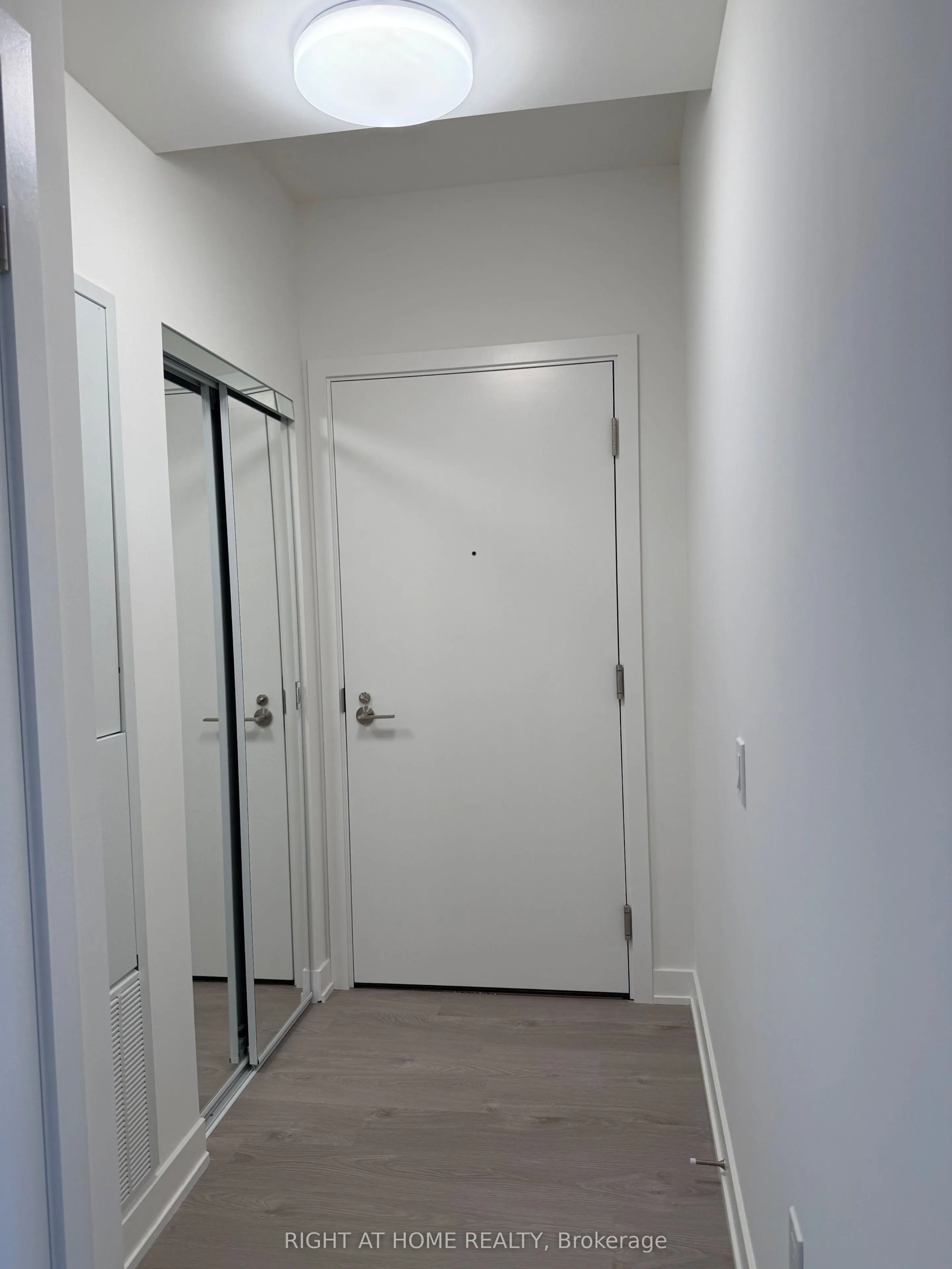 110 Broadway Avenue, #1109