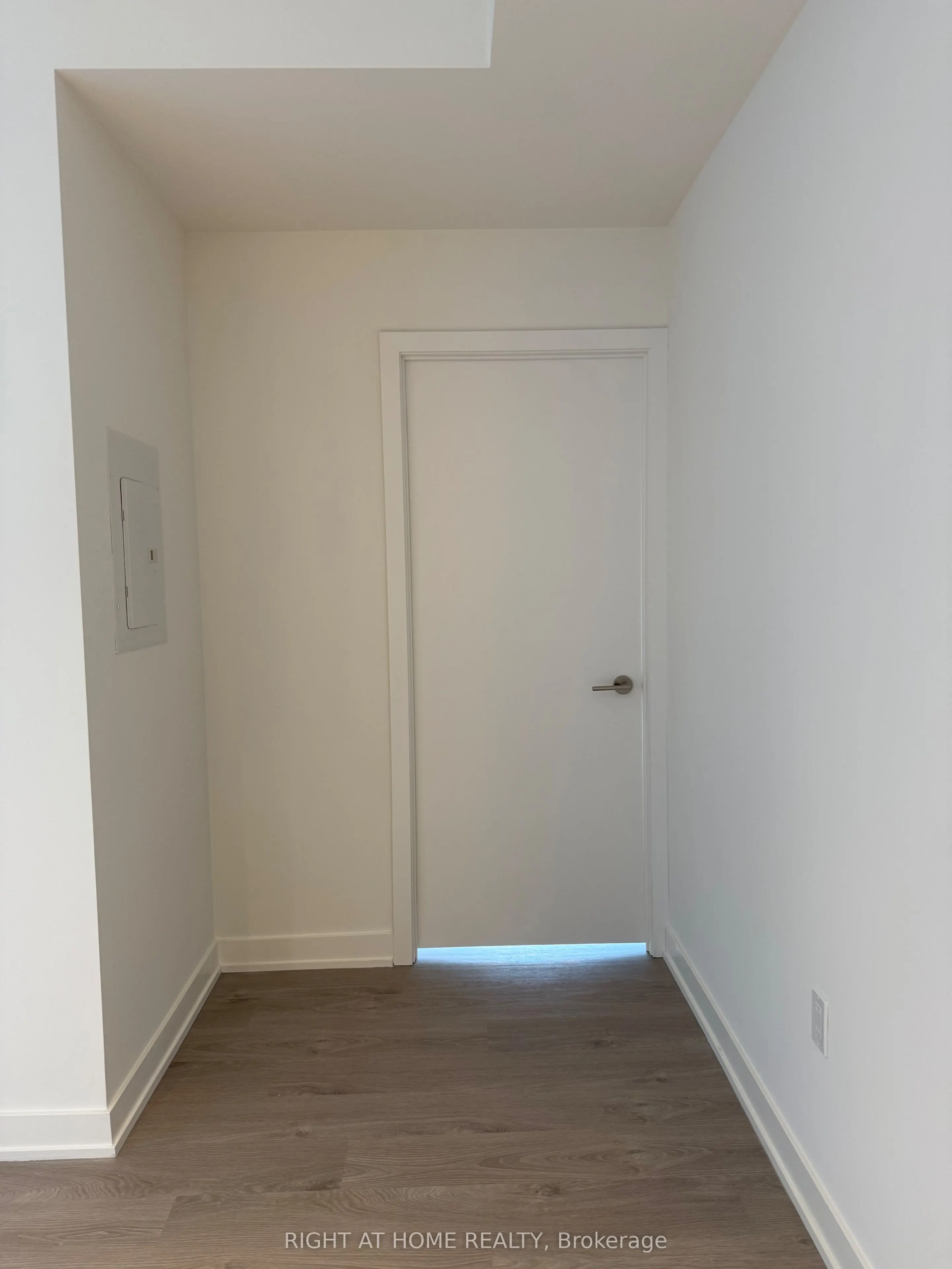 110 Broadway Avenue, #1109