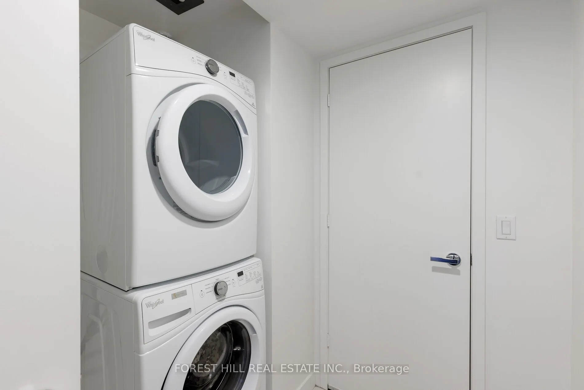 1 Bloor Street E, #6805