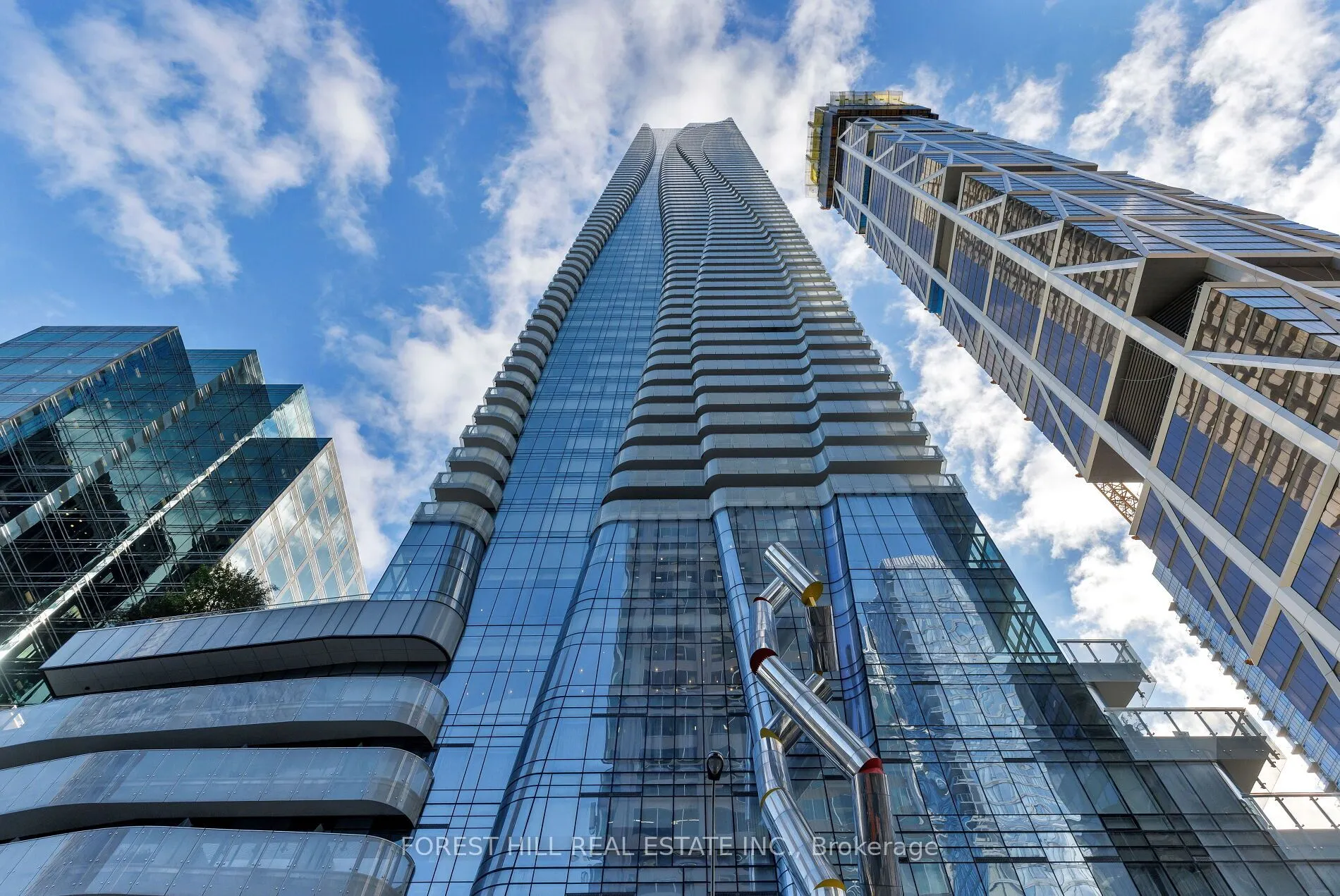 1 Bloor Street E, #6805