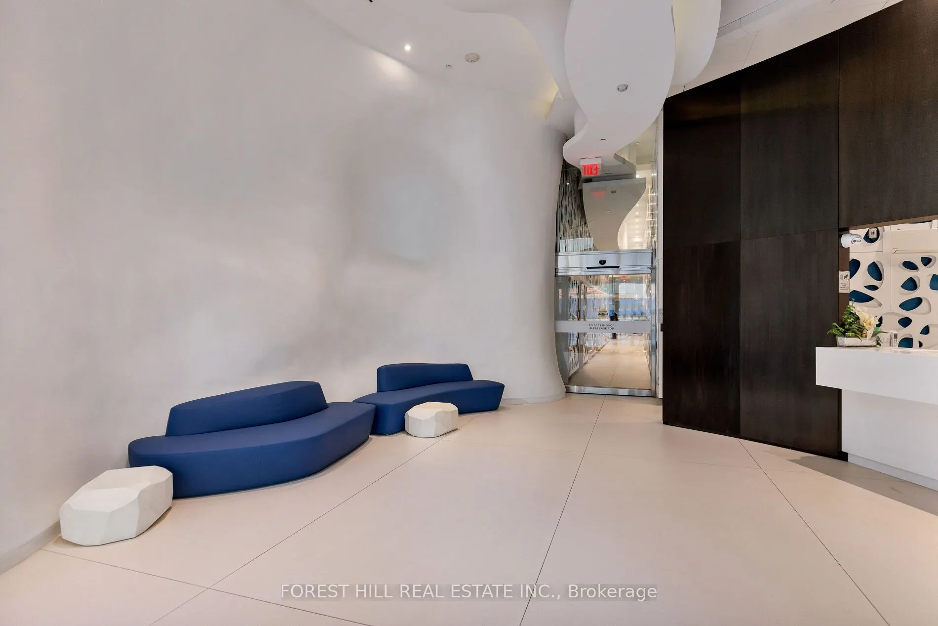 1 Bloor Street E, #6805