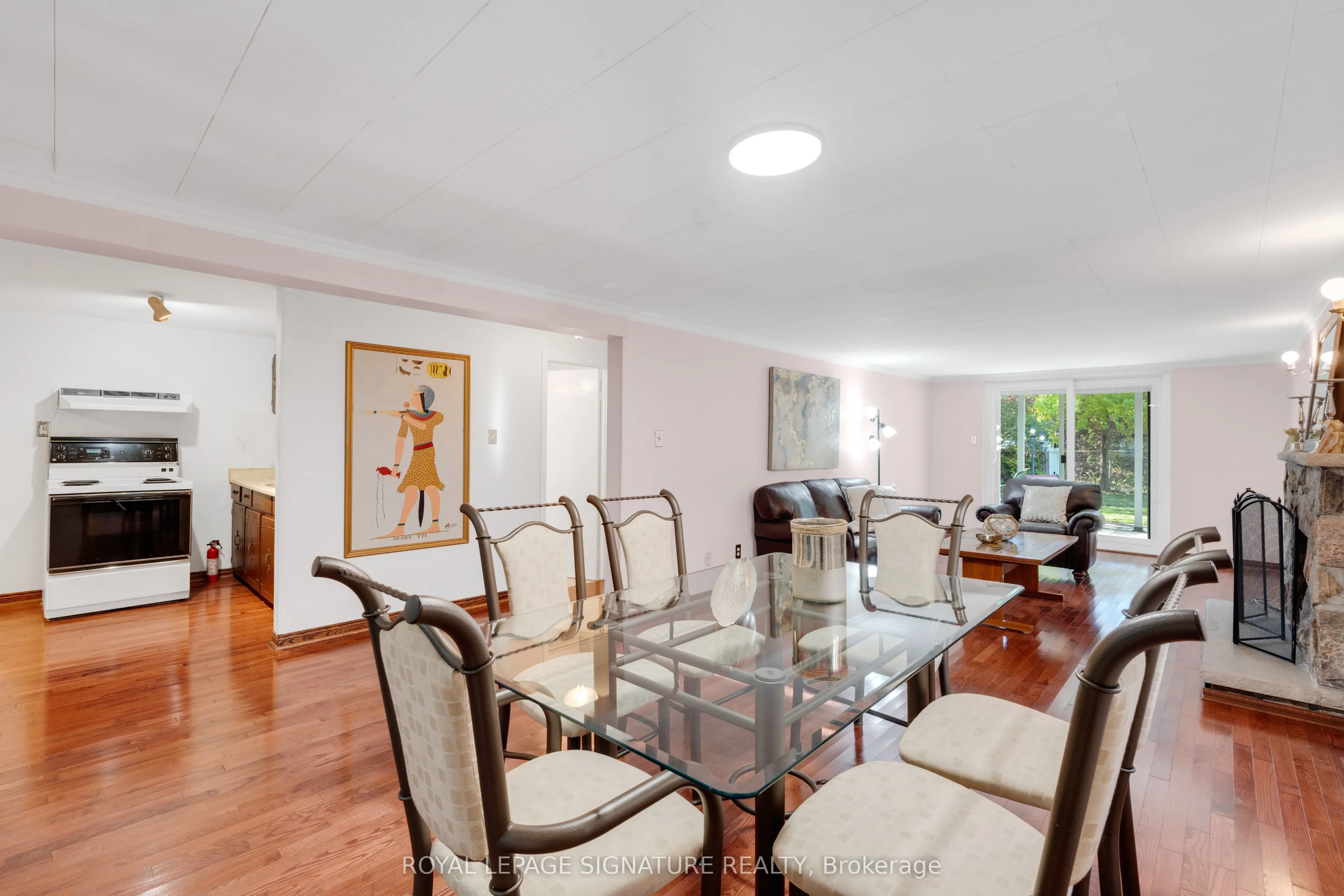 24 Chipwood Crescent