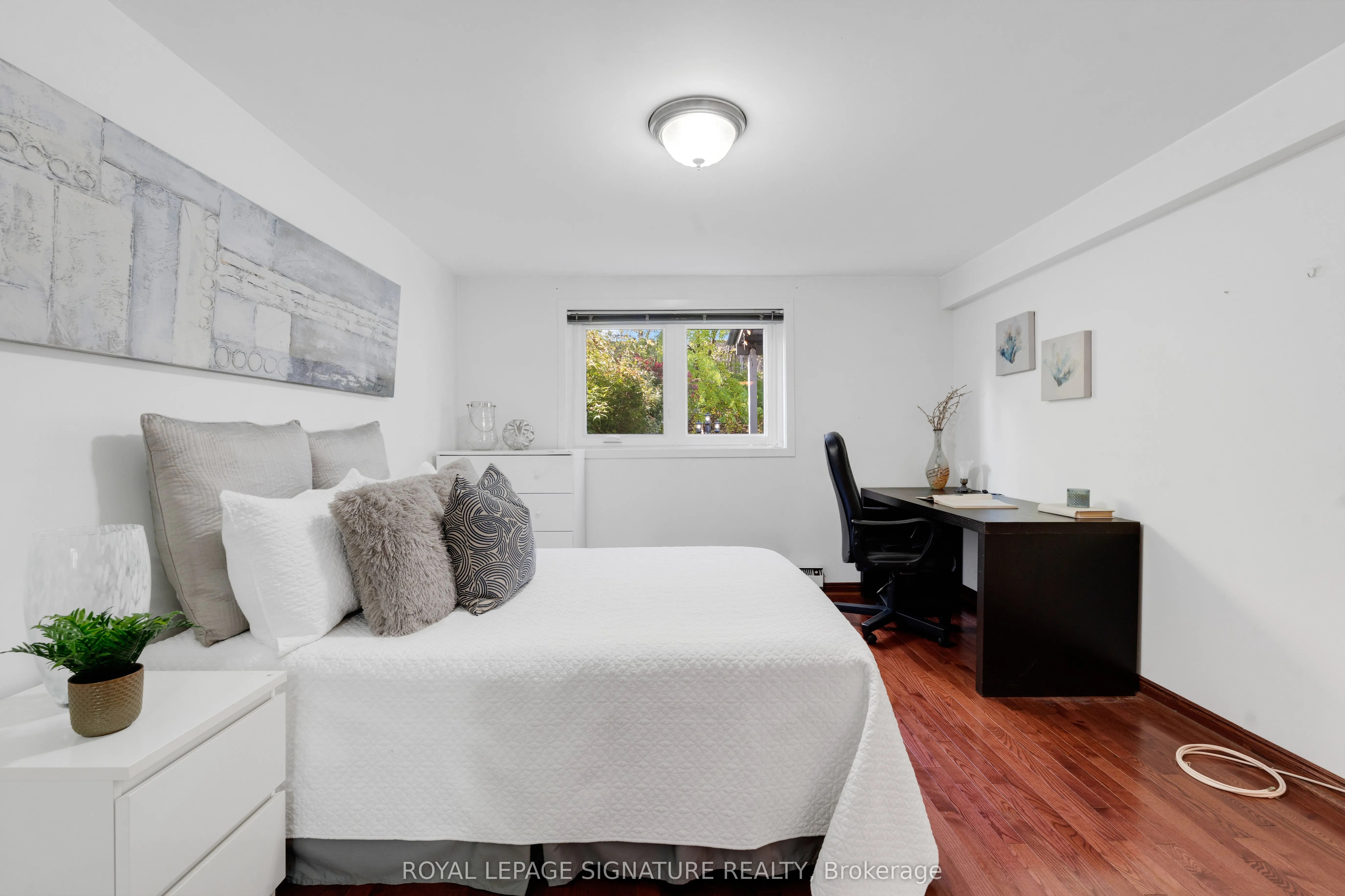 24 Chipwood Crescent