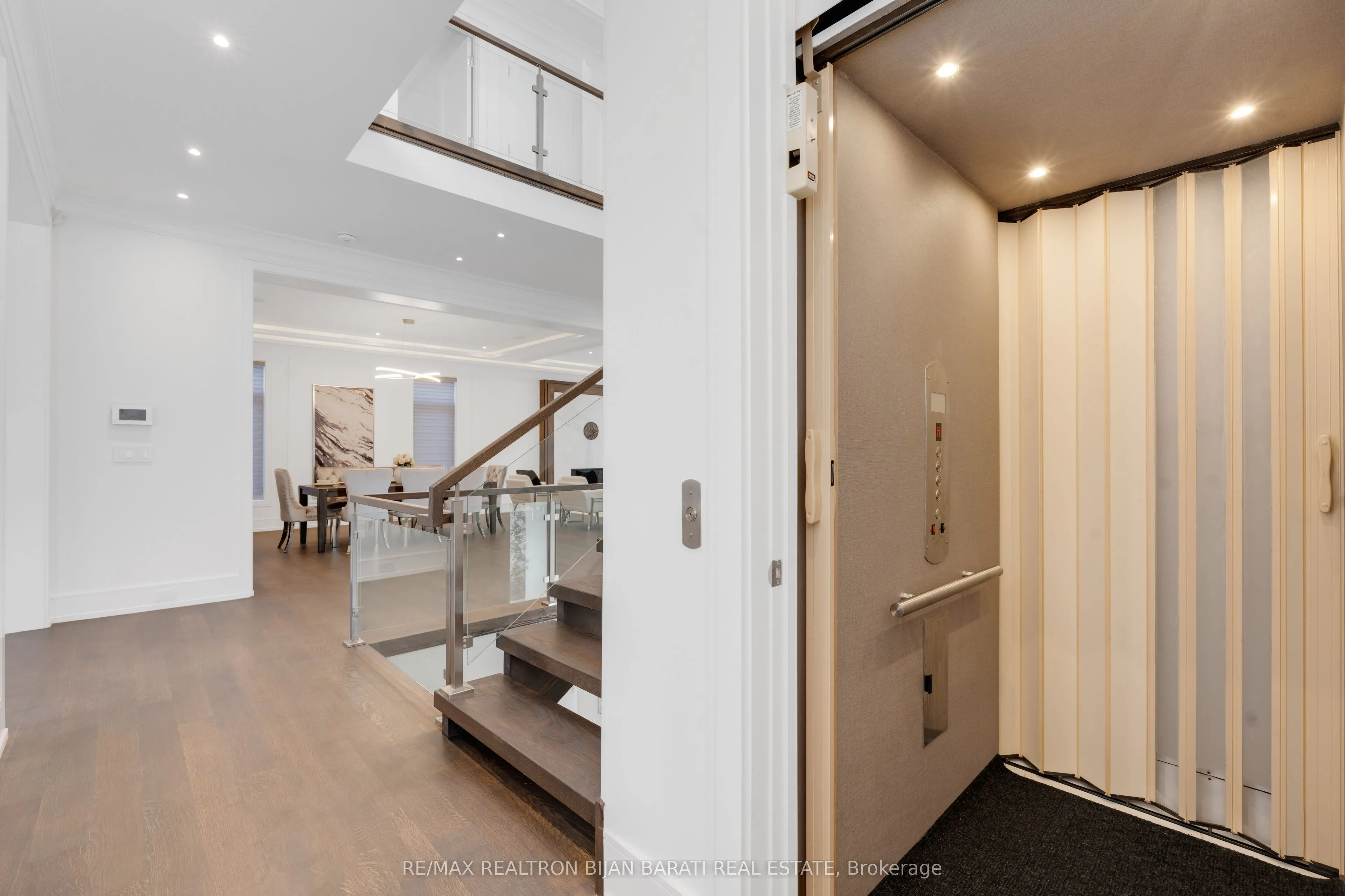 298 Hollywood Avenue