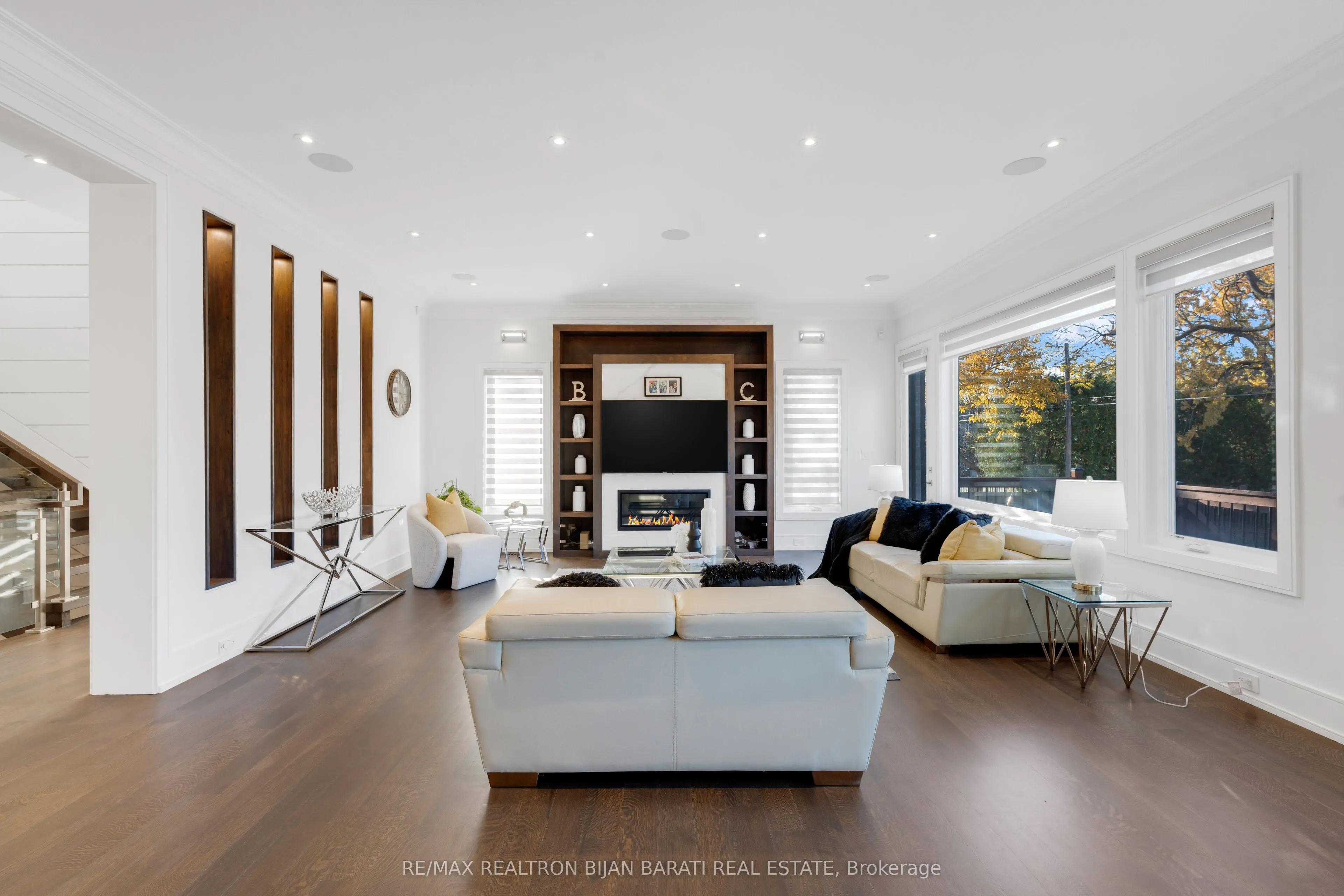 298 Hollywood Avenue