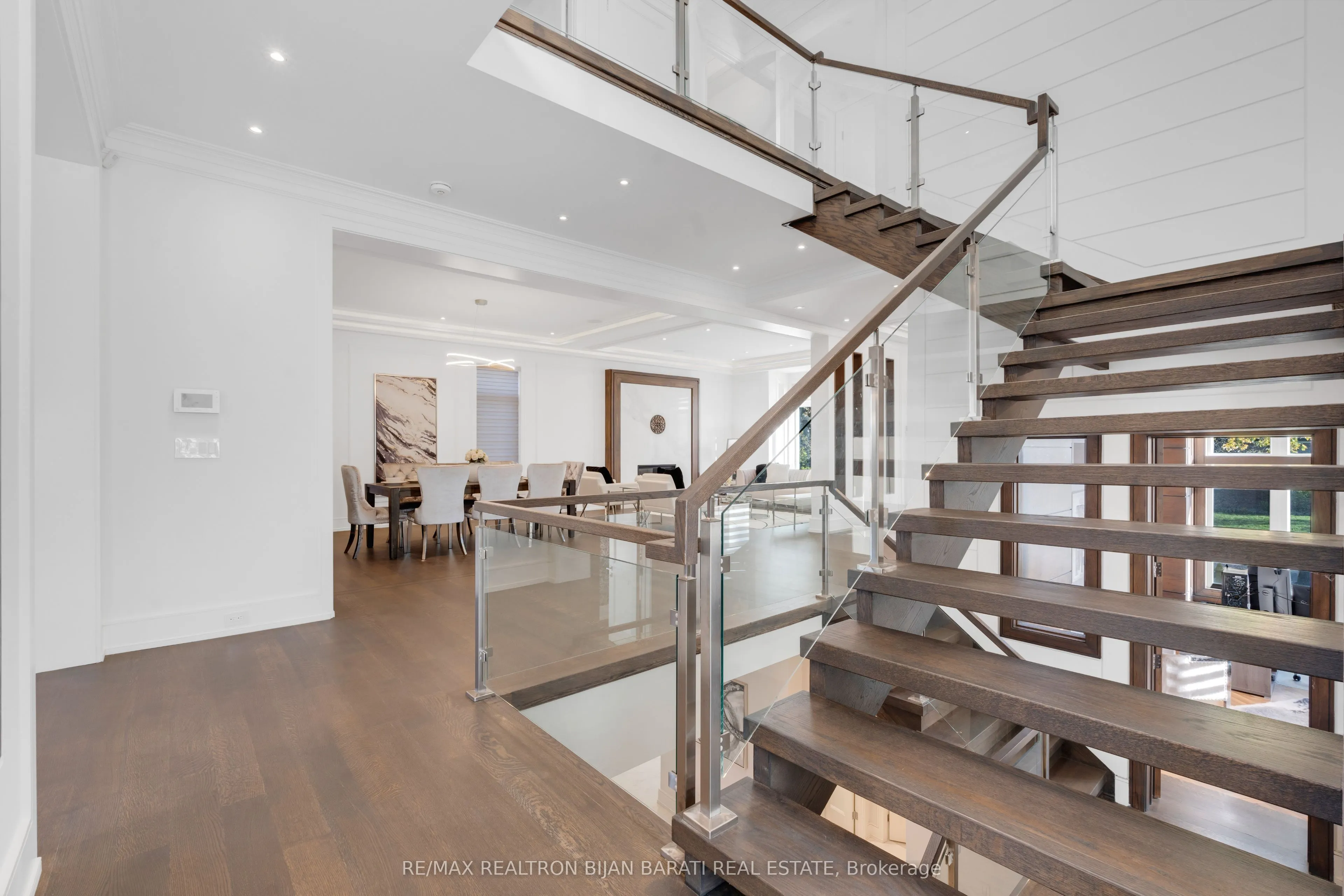 298 Hollywood Avenue