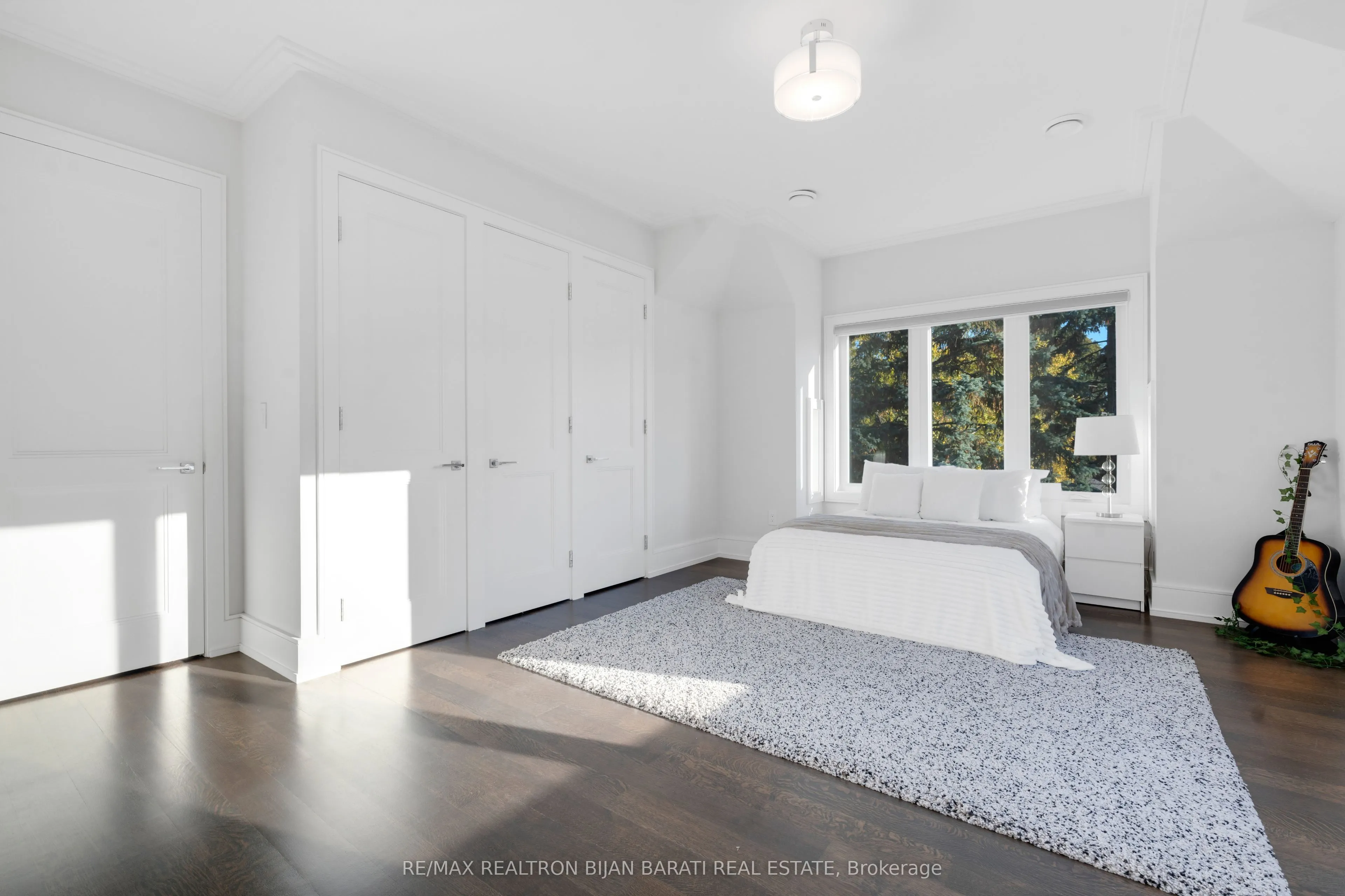 298 Hollywood Avenue