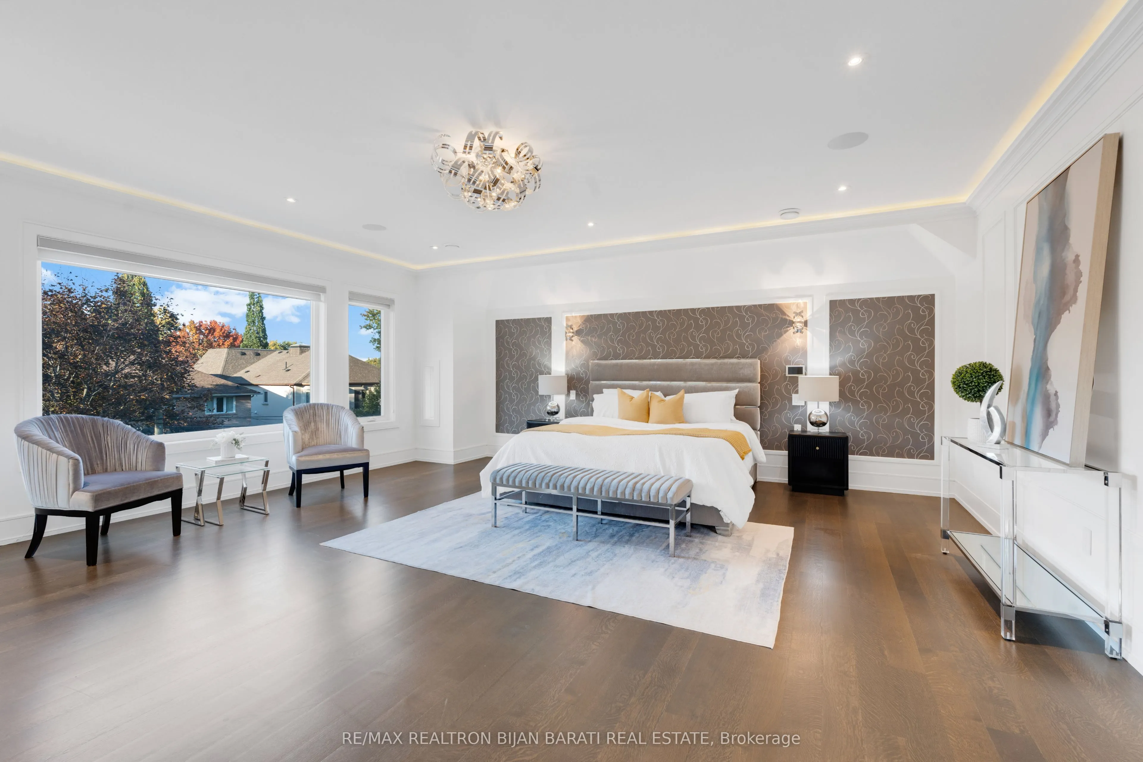 298 Hollywood Avenue