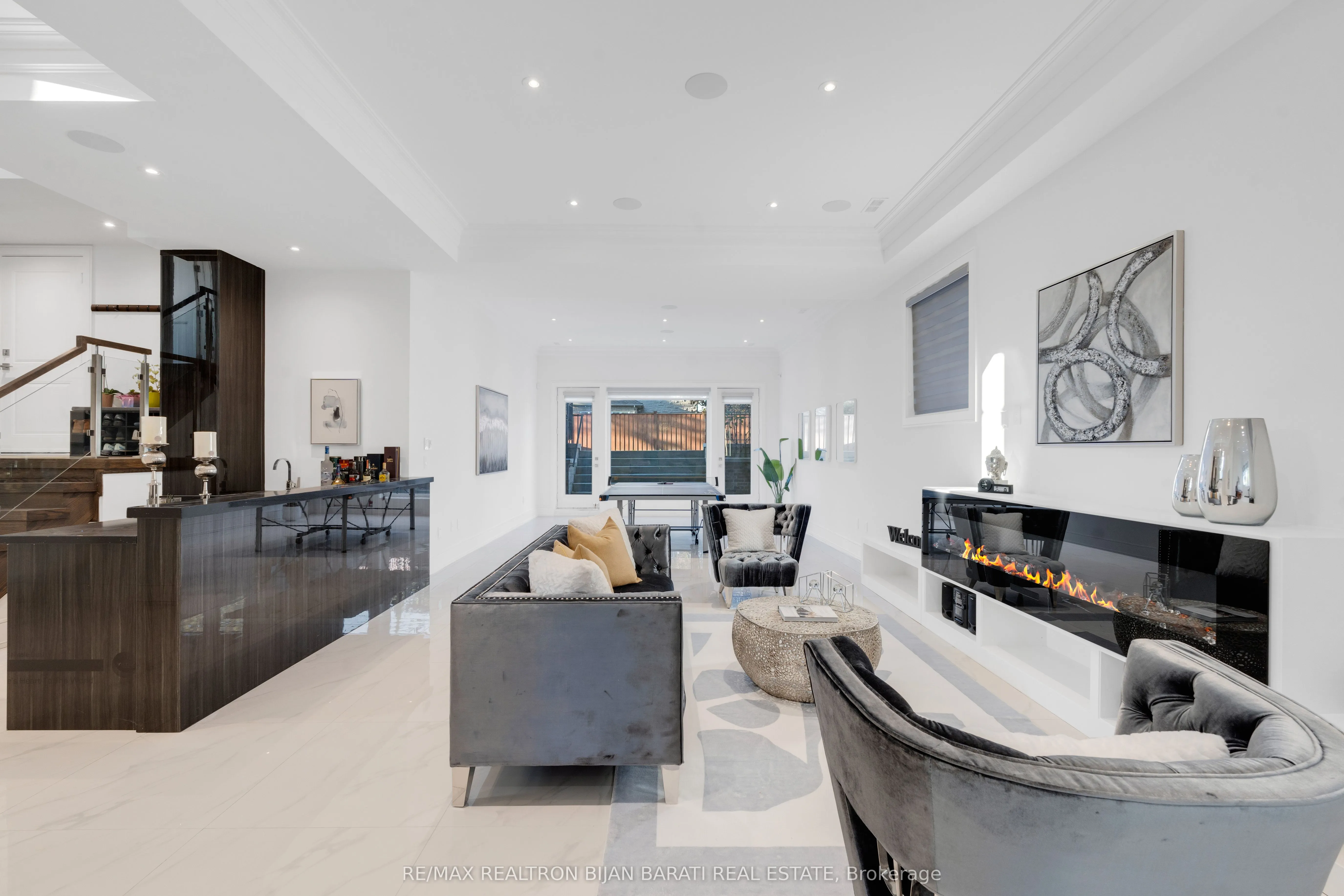 298 Hollywood Avenue