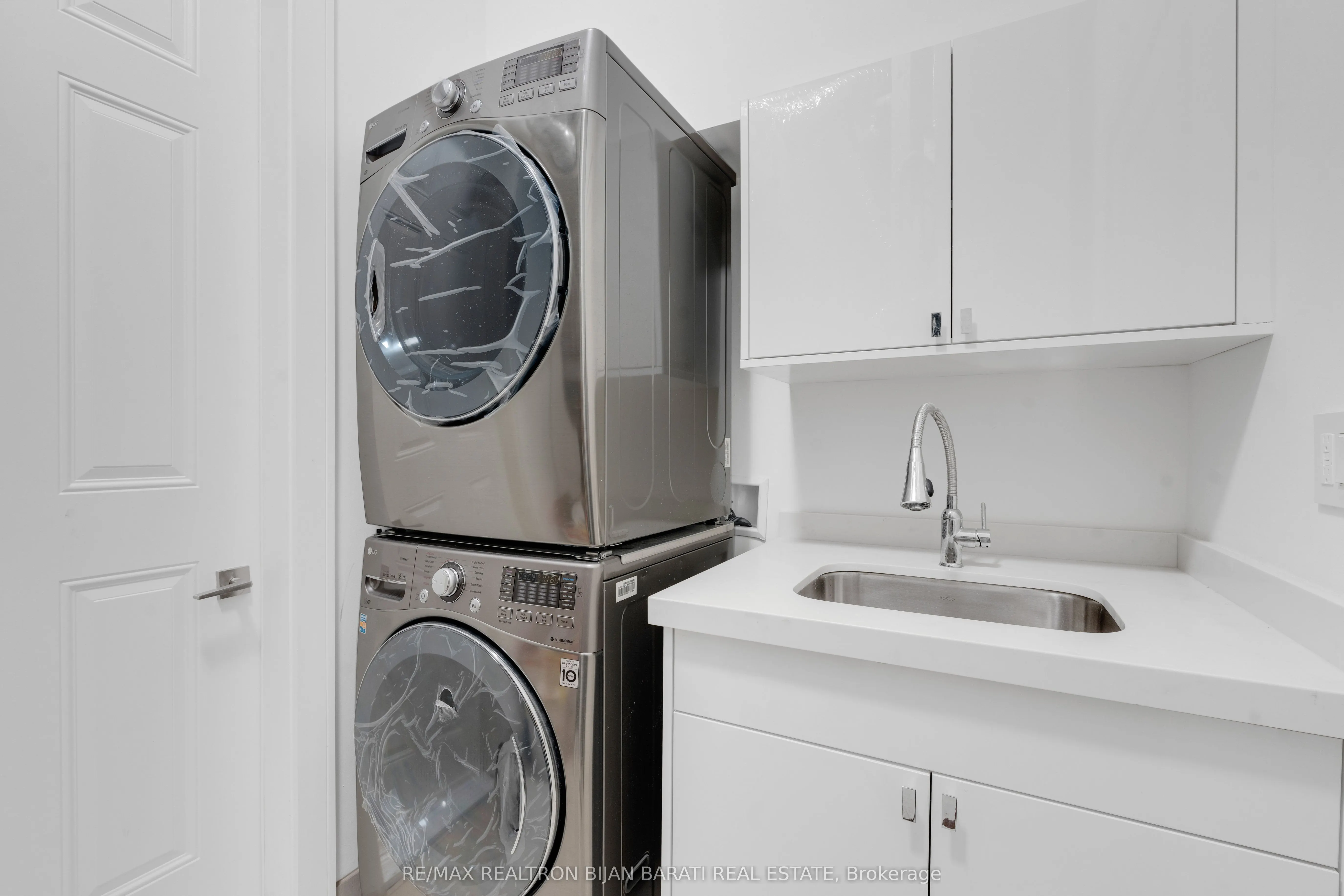 298 Hollywood Avenue