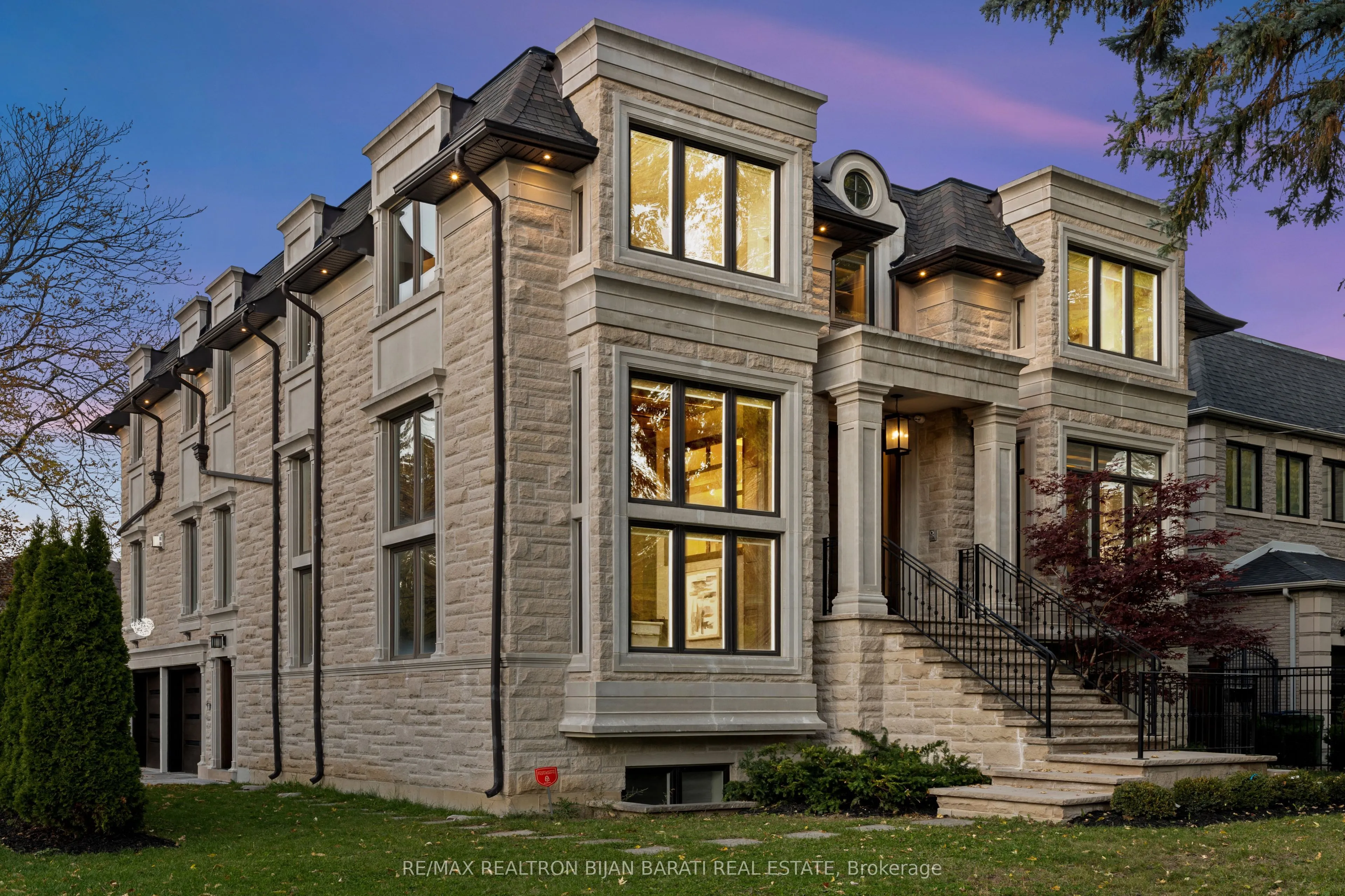 298 Hollywood Avenue