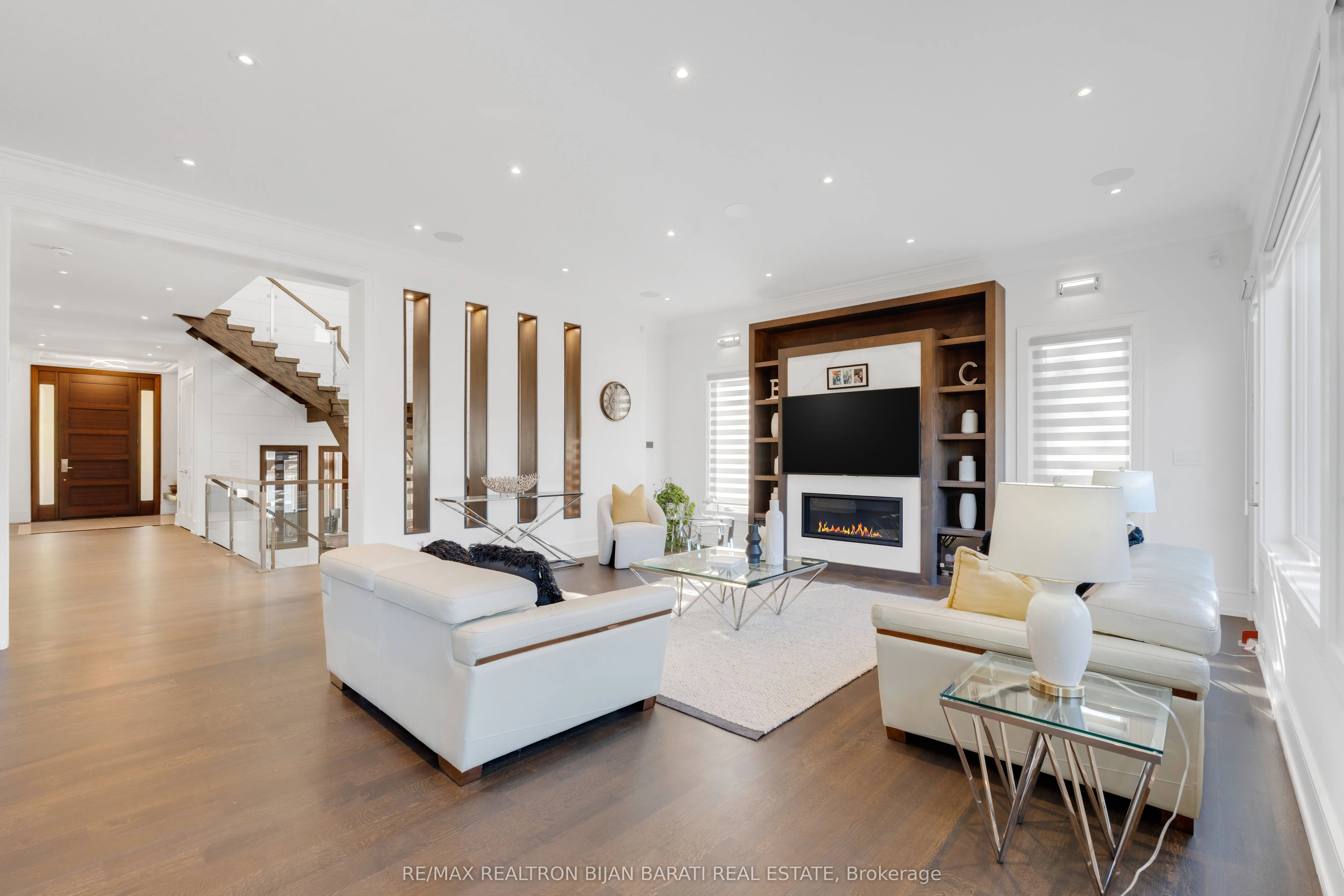 298 Hollywood Avenue