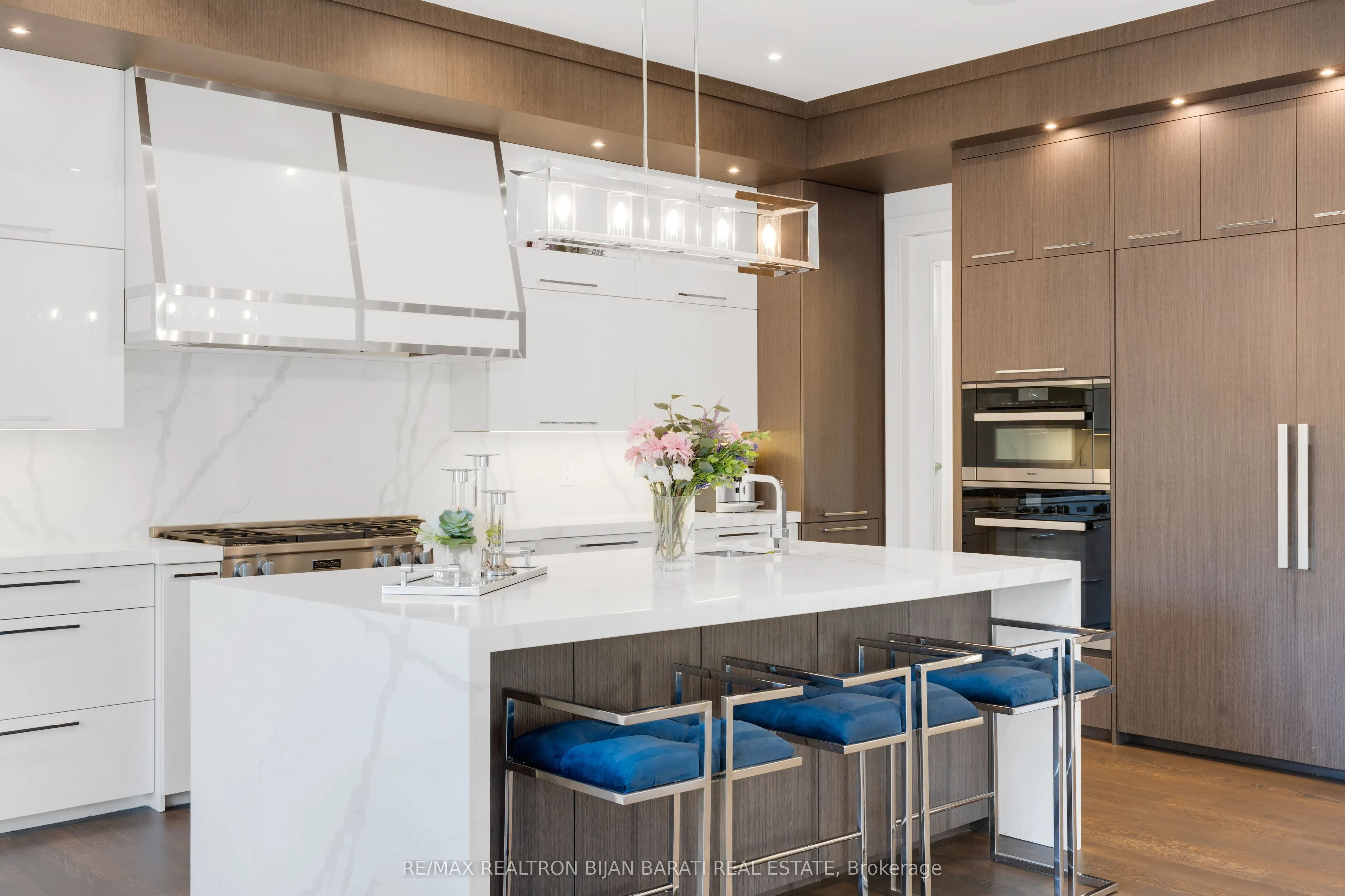 298 Hollywood Avenue