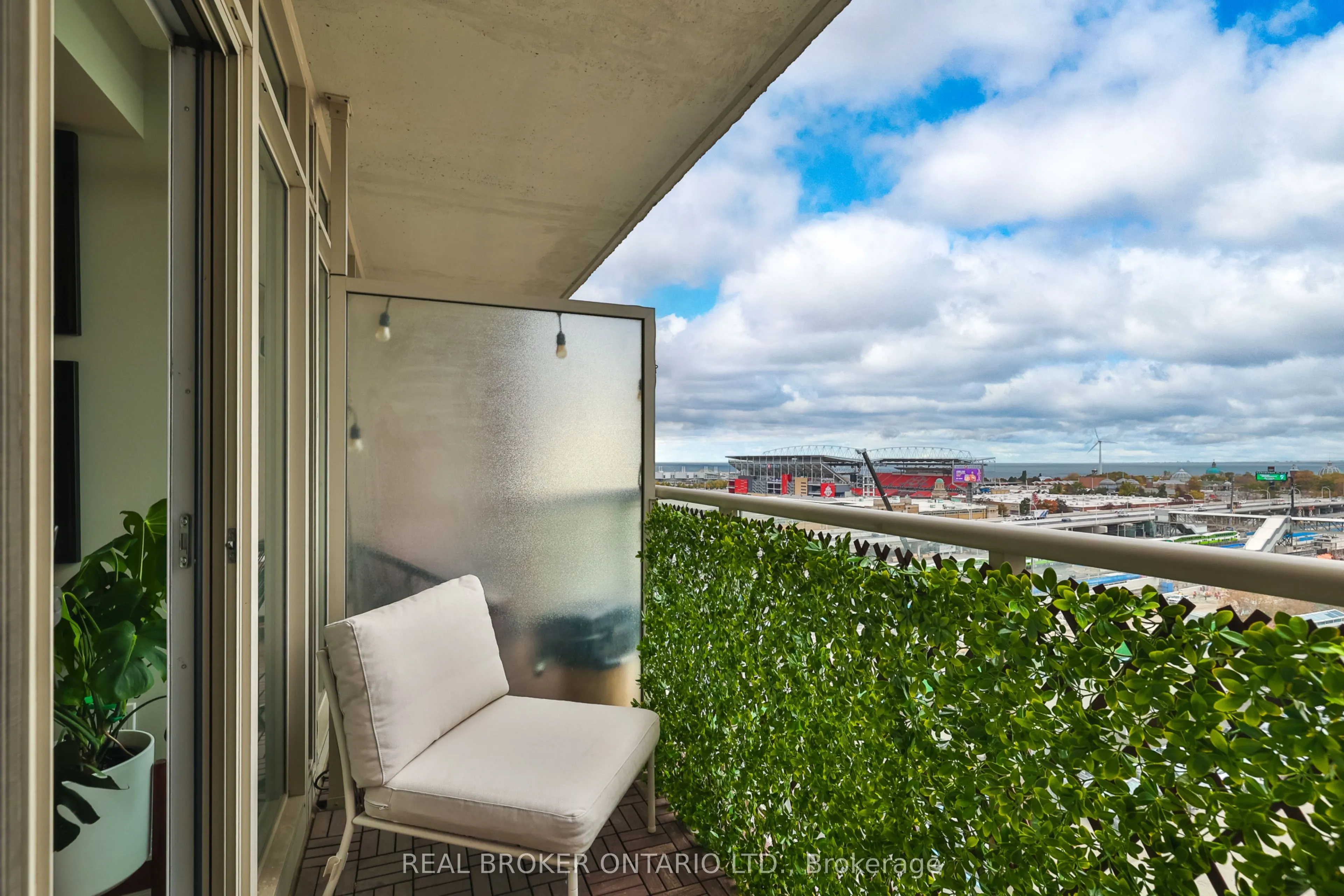 85 East Liberty Street, #1219