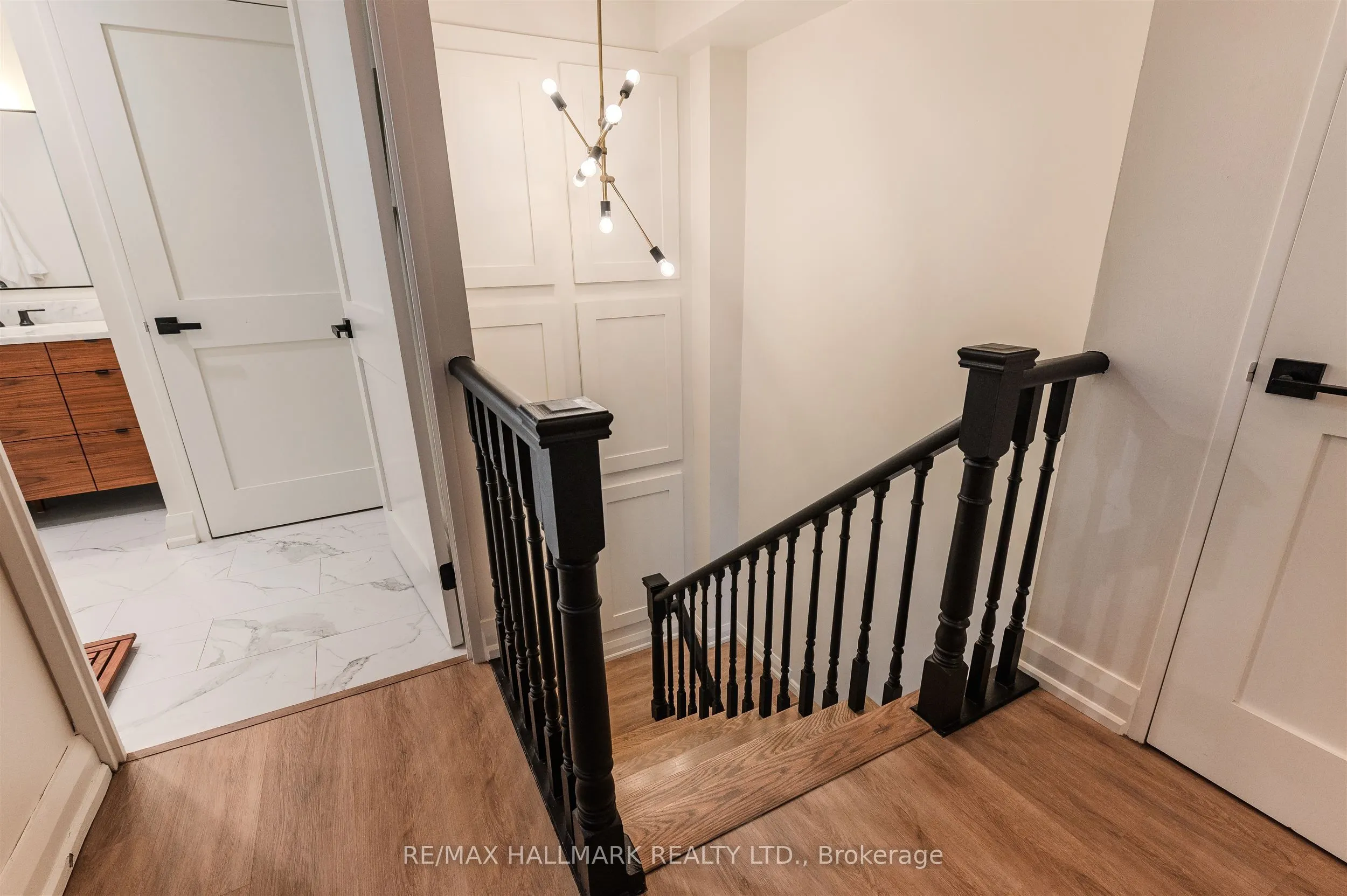 39 Parliament Street, #916