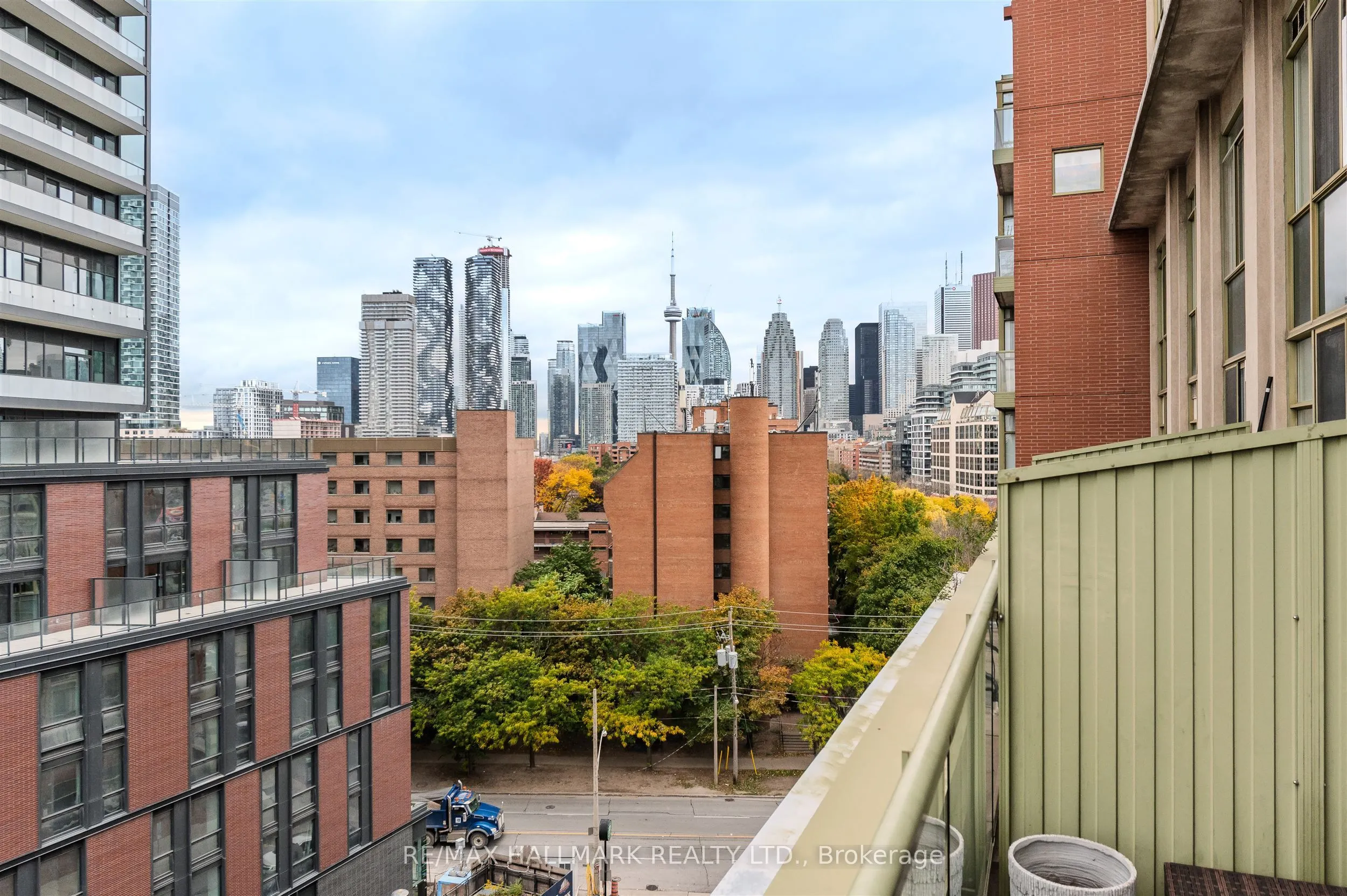 39 Parliament Street, #916