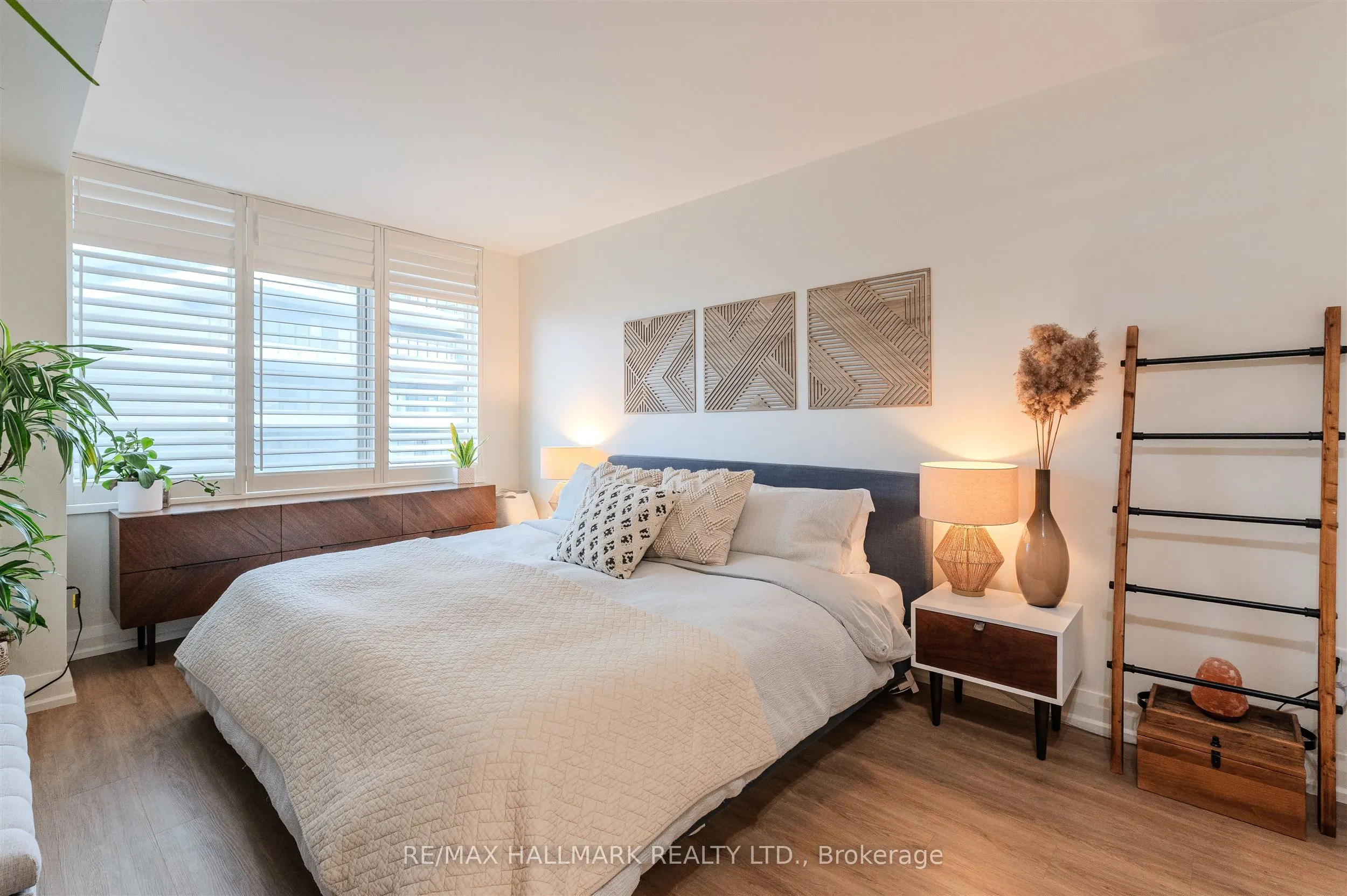 39 Parliament Street, #916