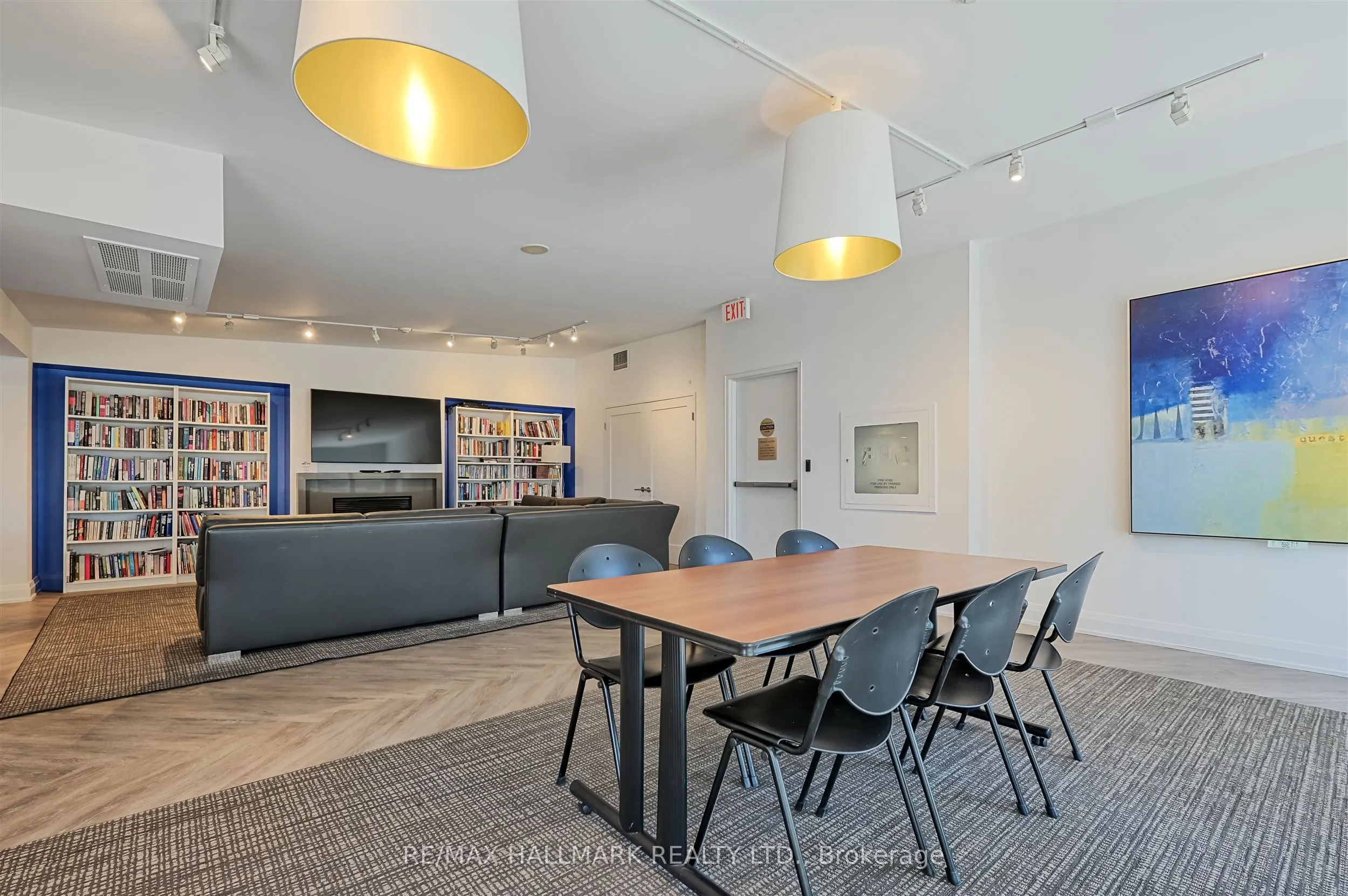 39 Parliament Street, #916