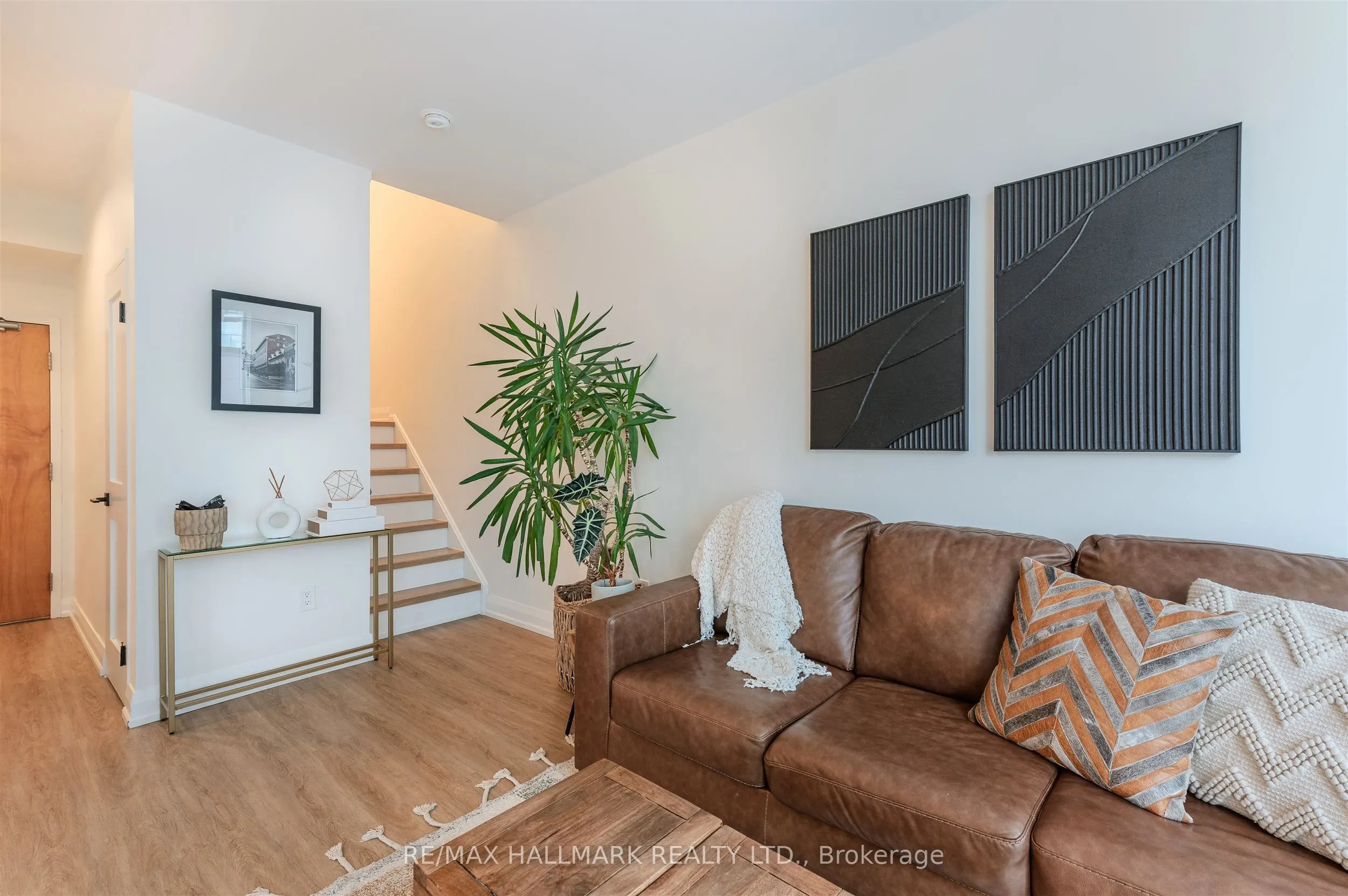 39 Parliament Street, #916