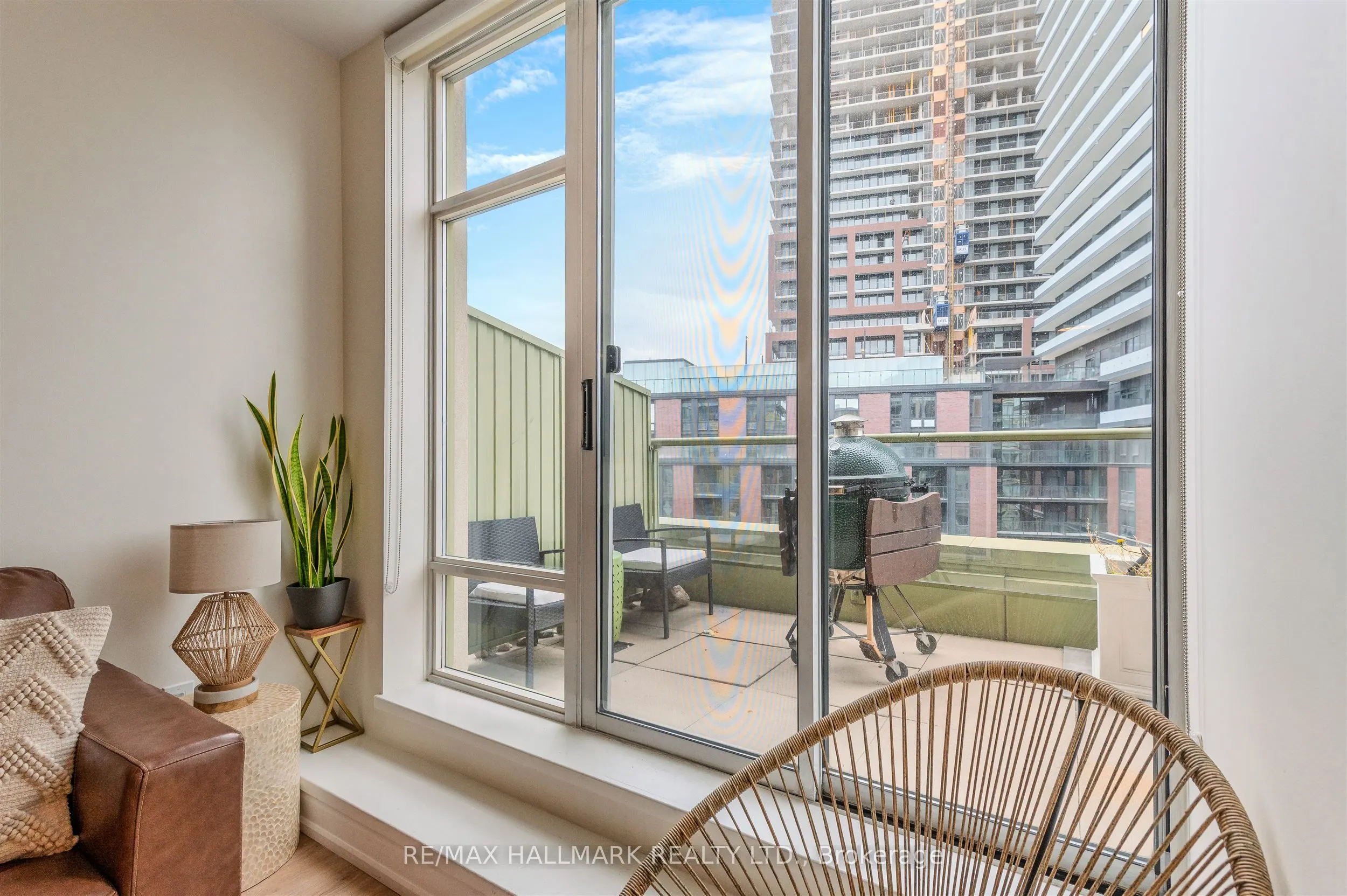 39 Parliament Street, #916