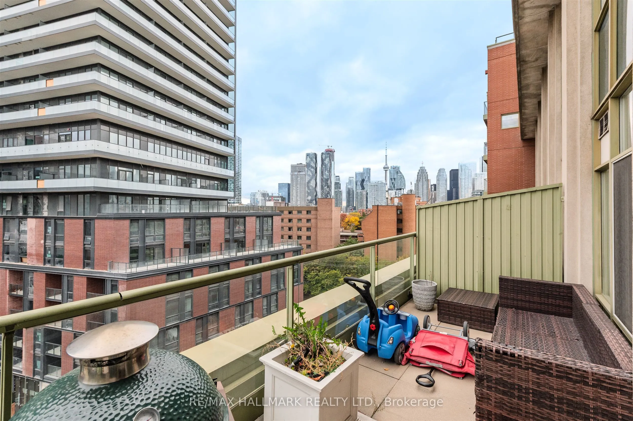 39 Parliament Street, #916