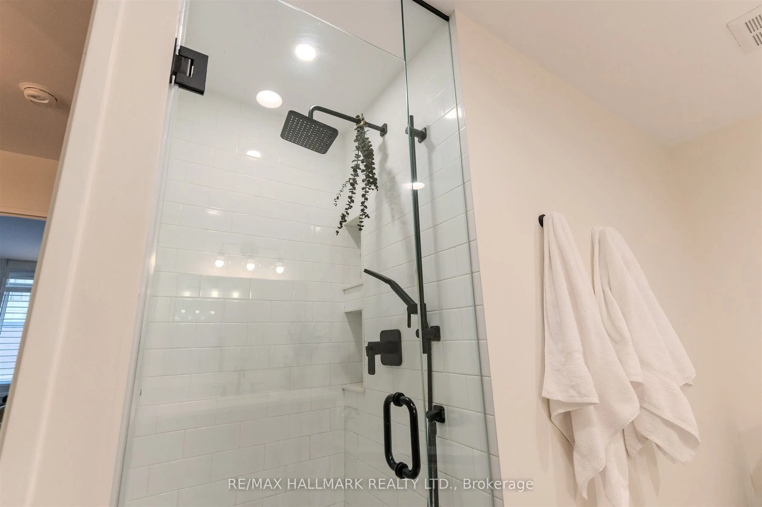 39 Parliament Street, #916