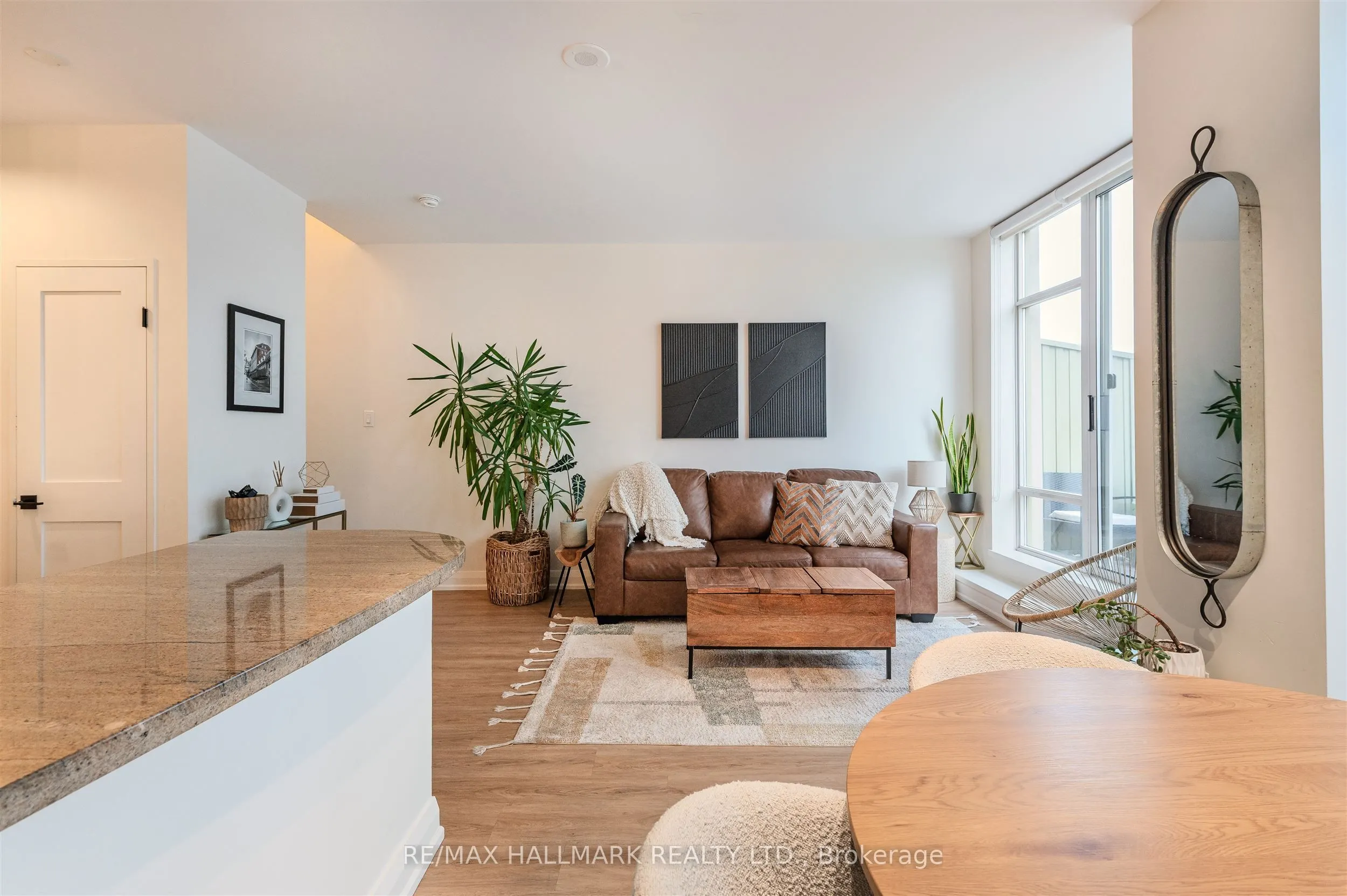 39 Parliament Street, #916