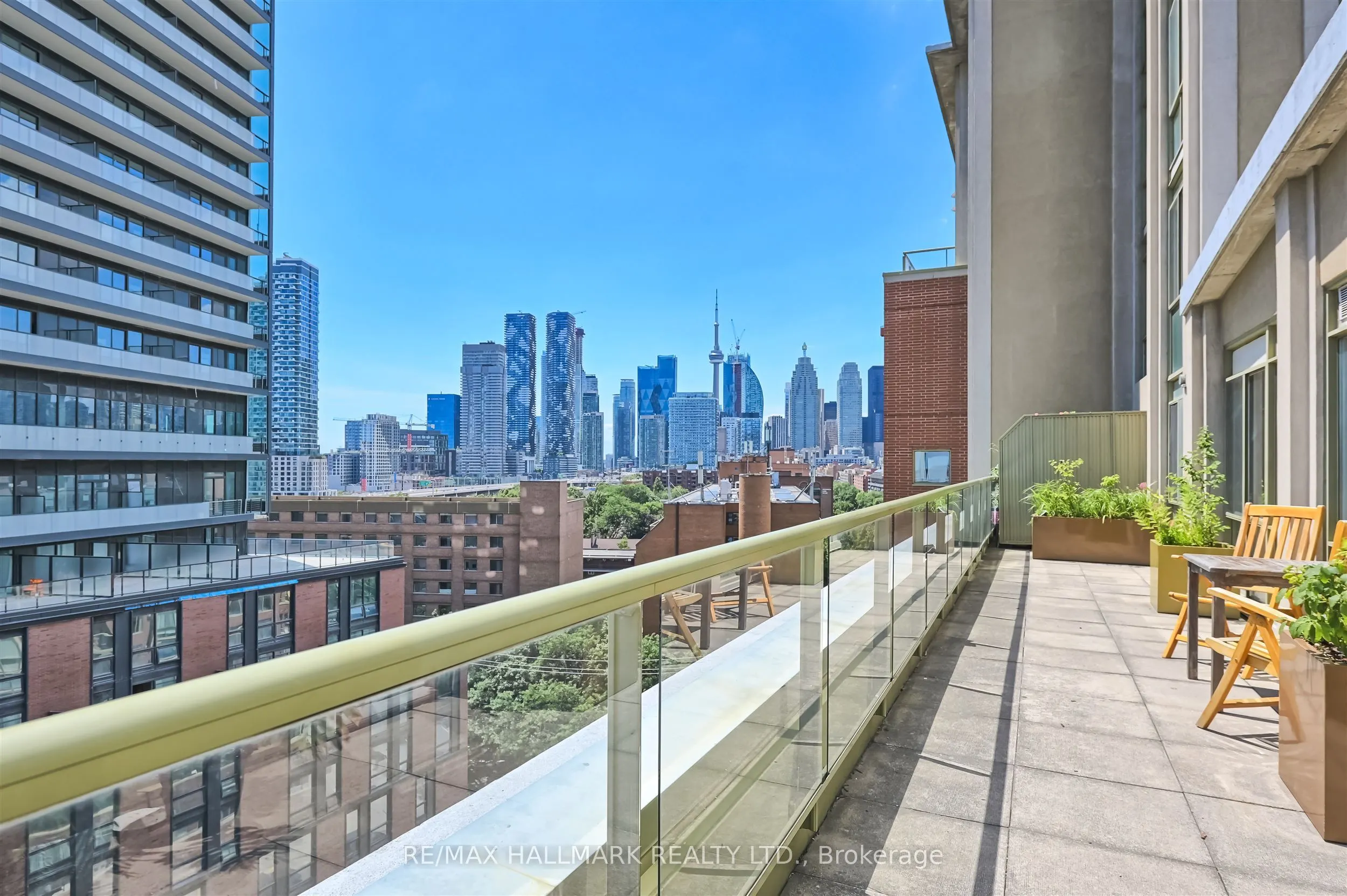 39 Parliament Street, #916