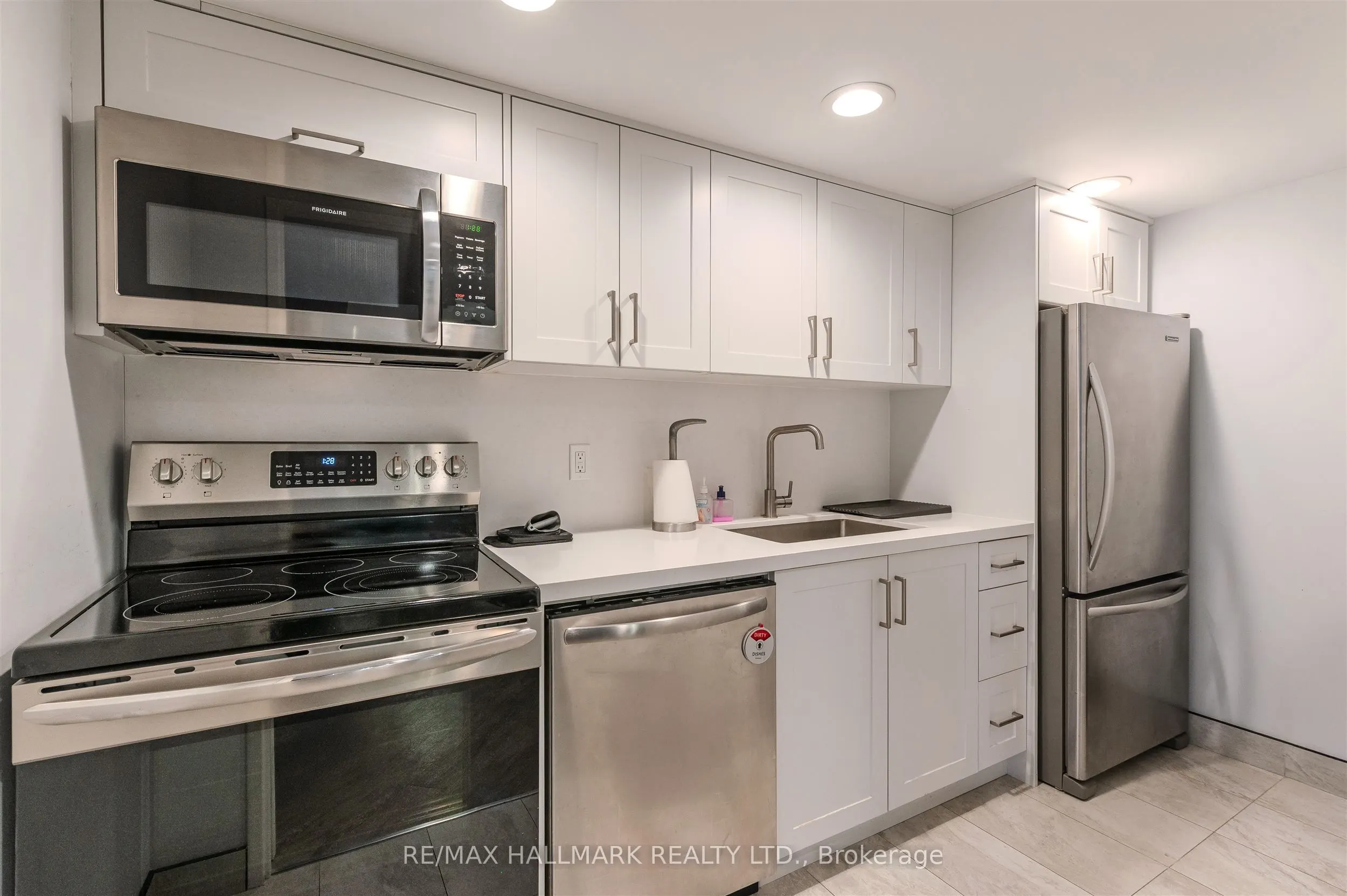 39 Parliament Street, #916