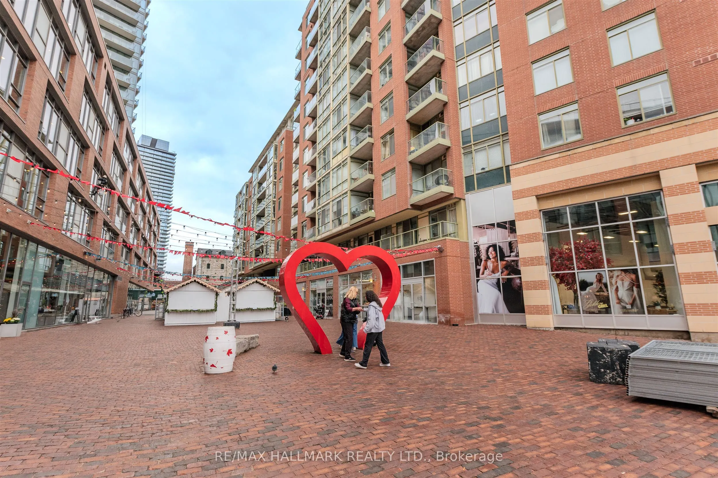 39 Parliament Street, #916