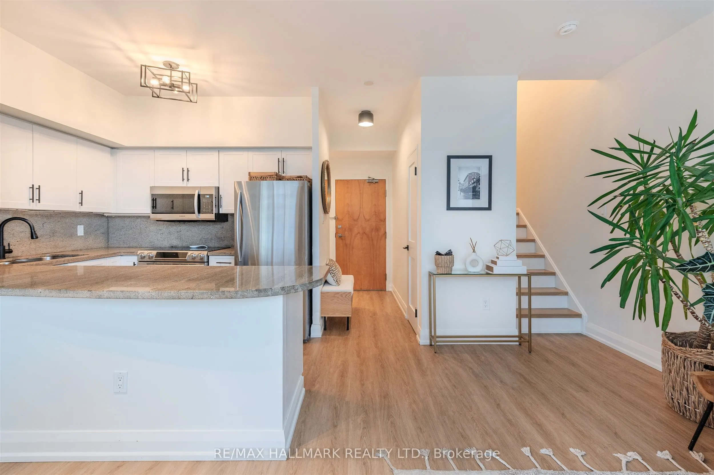 39 Parliament Street, #916