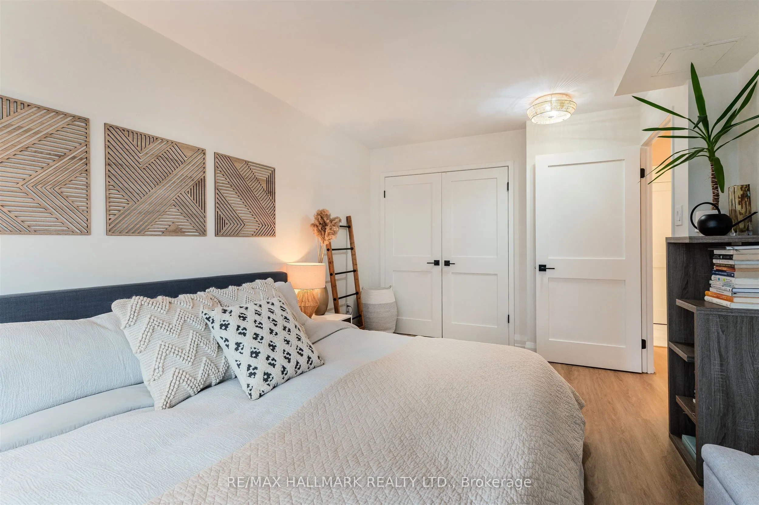 39 Parliament Street, #916