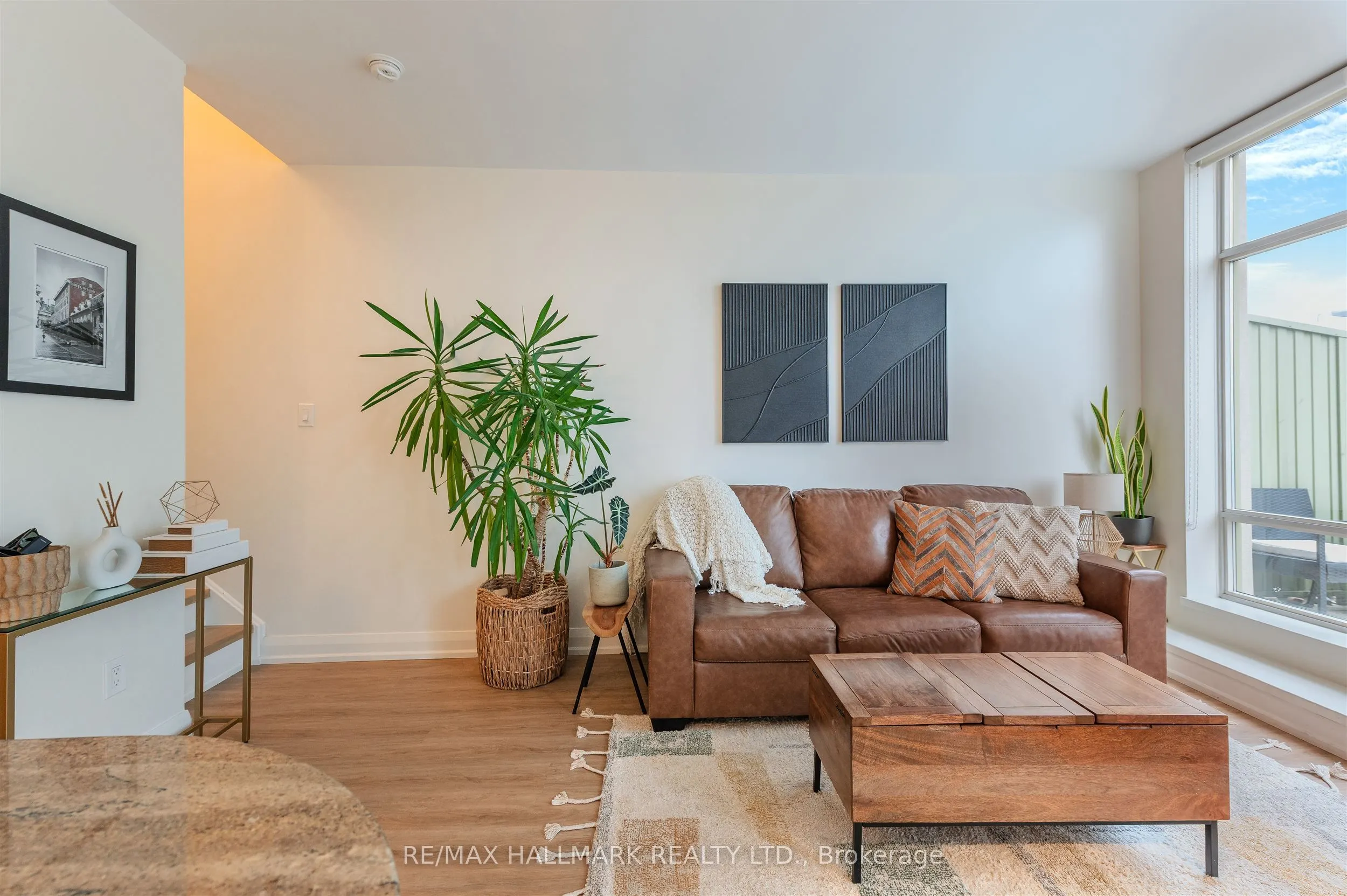 39 Parliament Street, #916