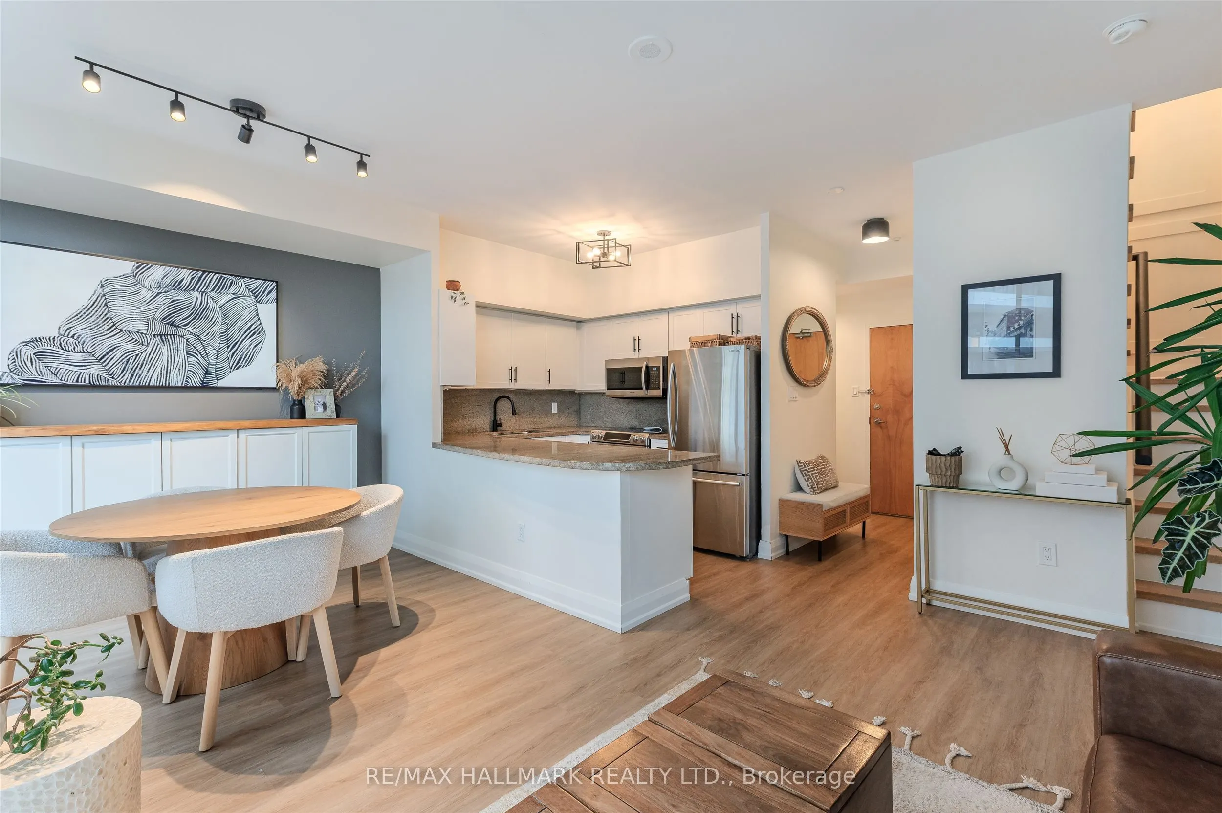 39 Parliament Street, #916