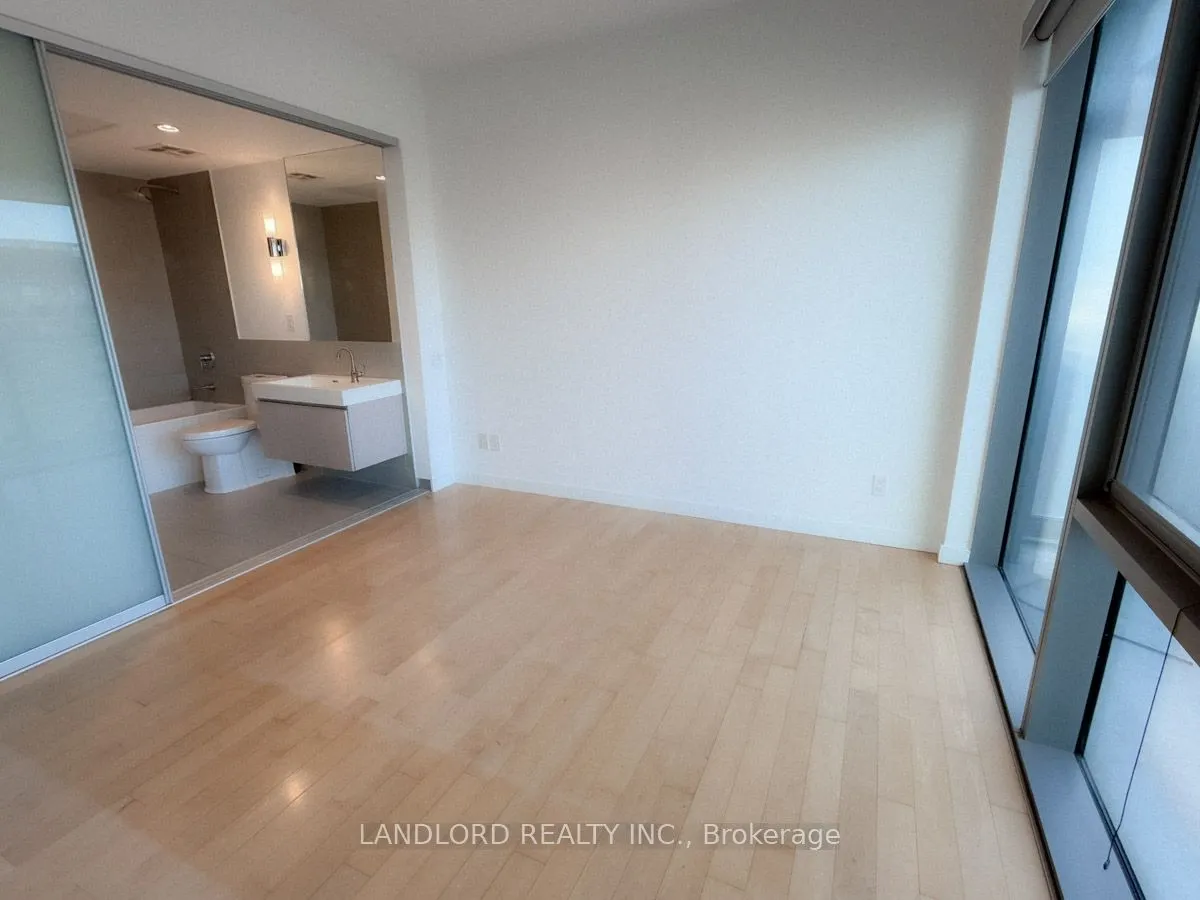 70 Distillery Lane, #903