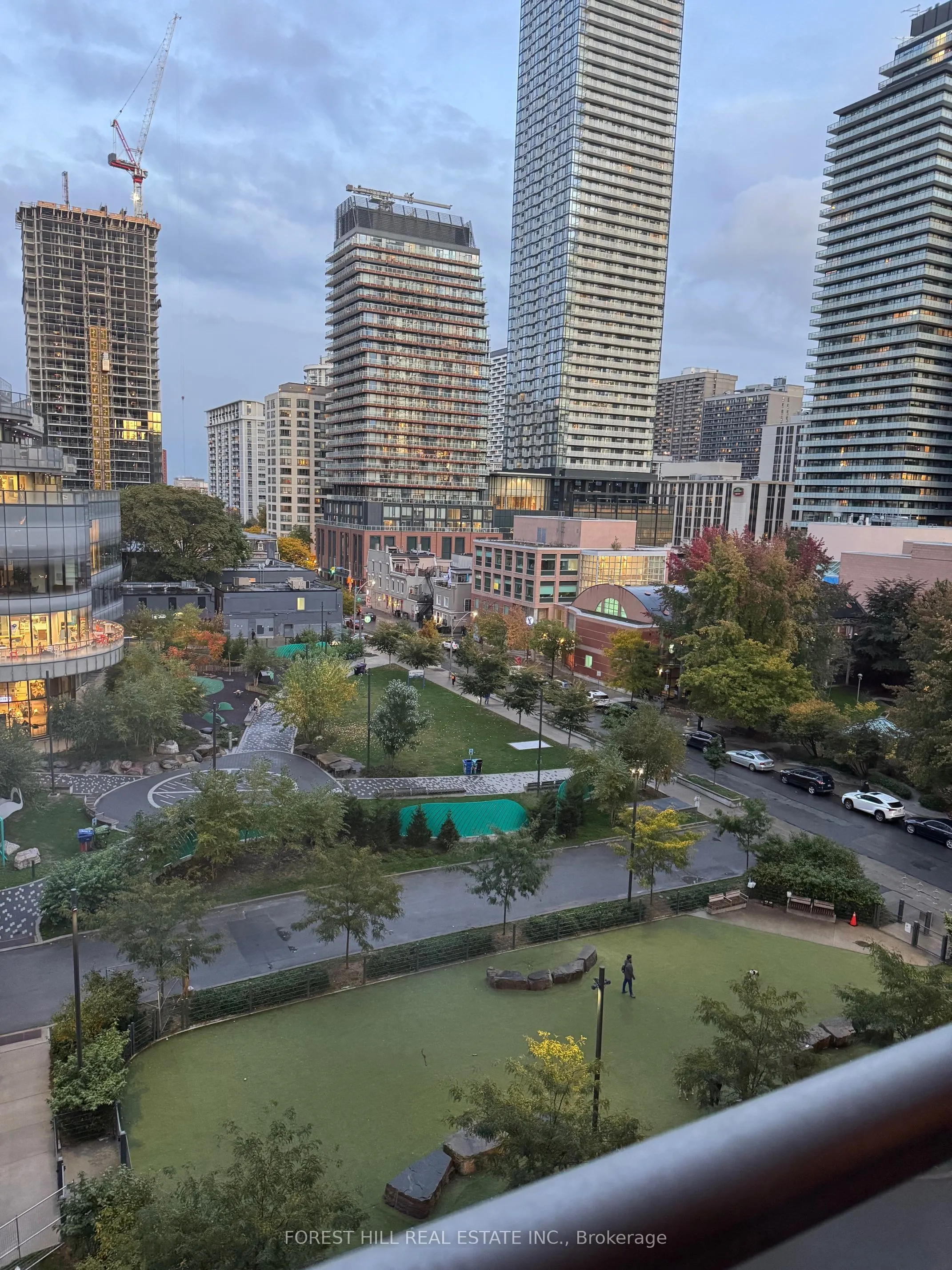 909 Bay Street, #712