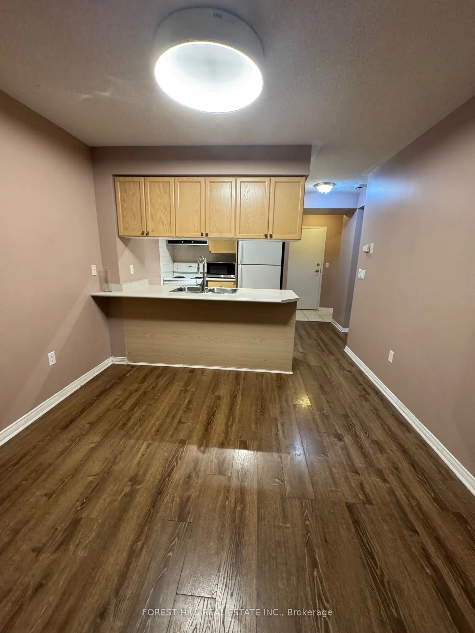 909 Bay Street, #712