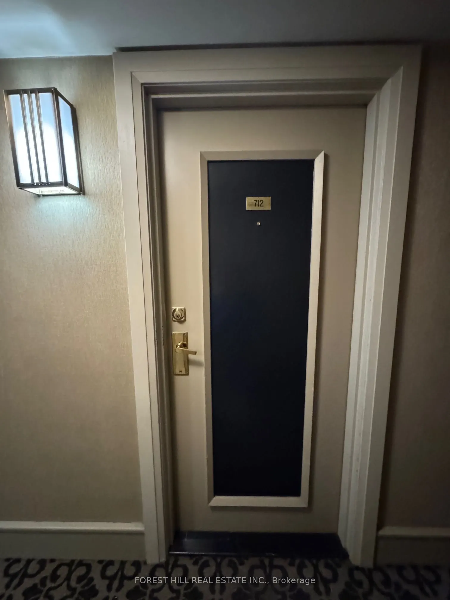 909 Bay Street, #712