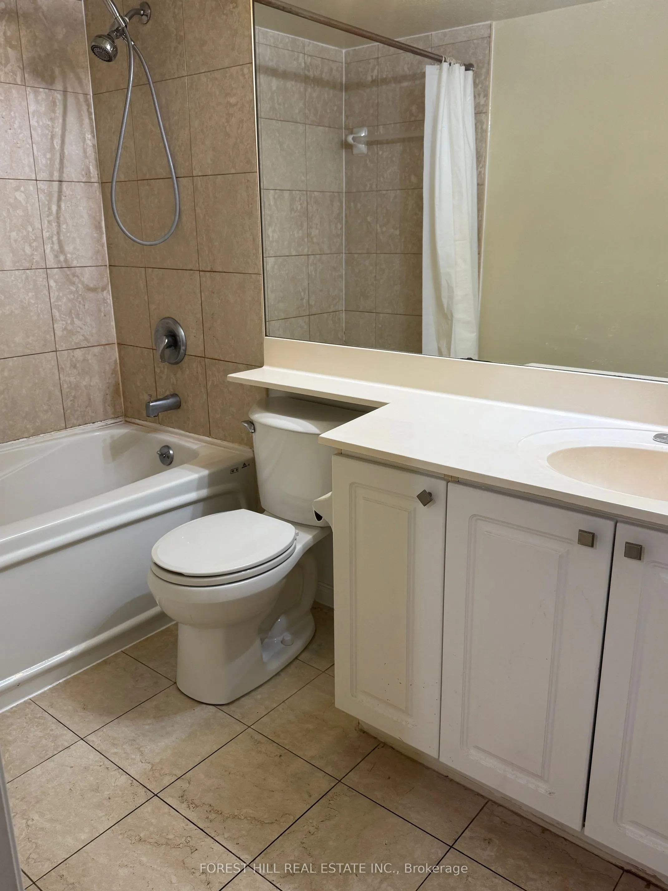 909 Bay Street, #712